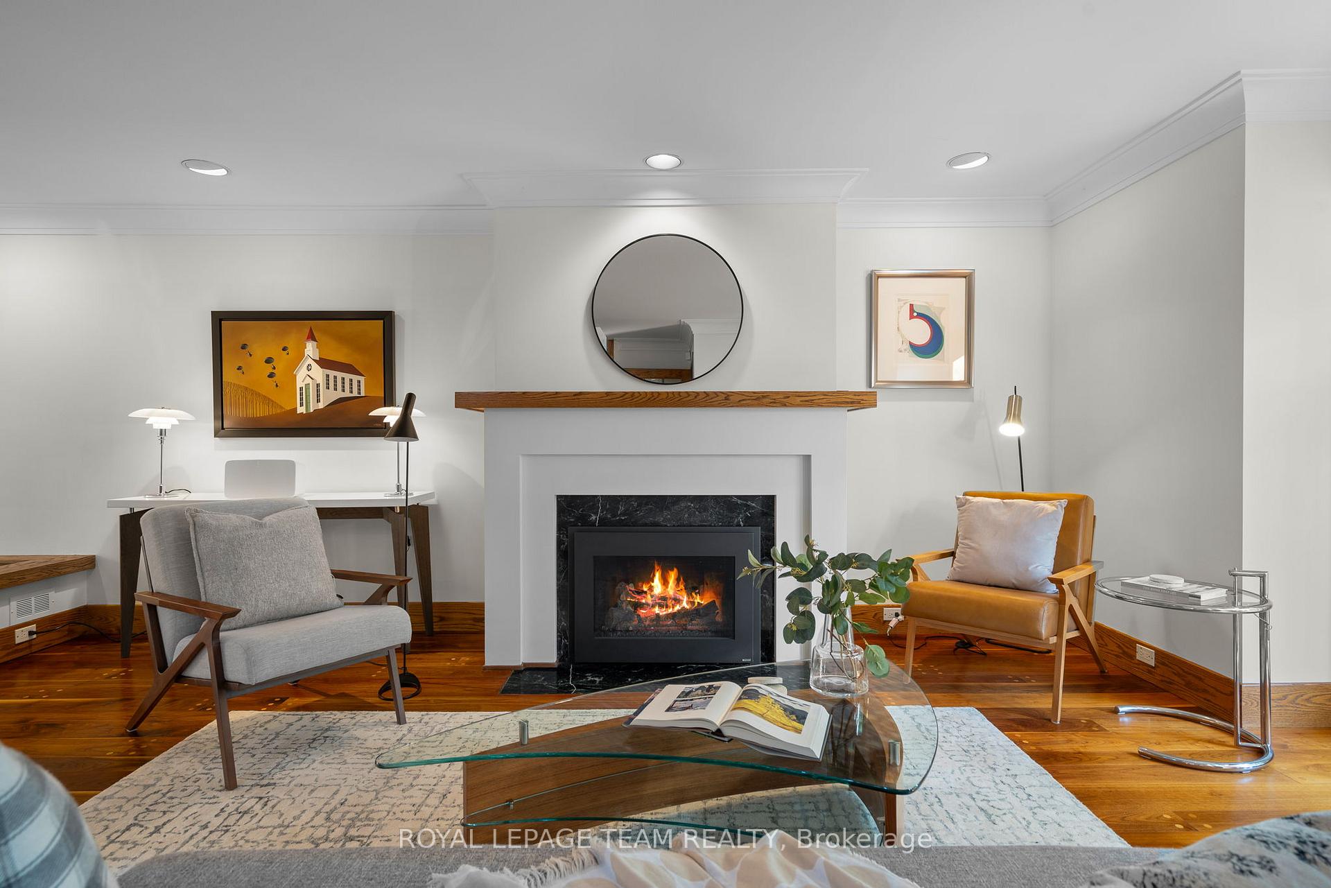 Photo 6 of Unit A, 595 Besserer Street, Ottawa, Sandy Hill — HOMEH