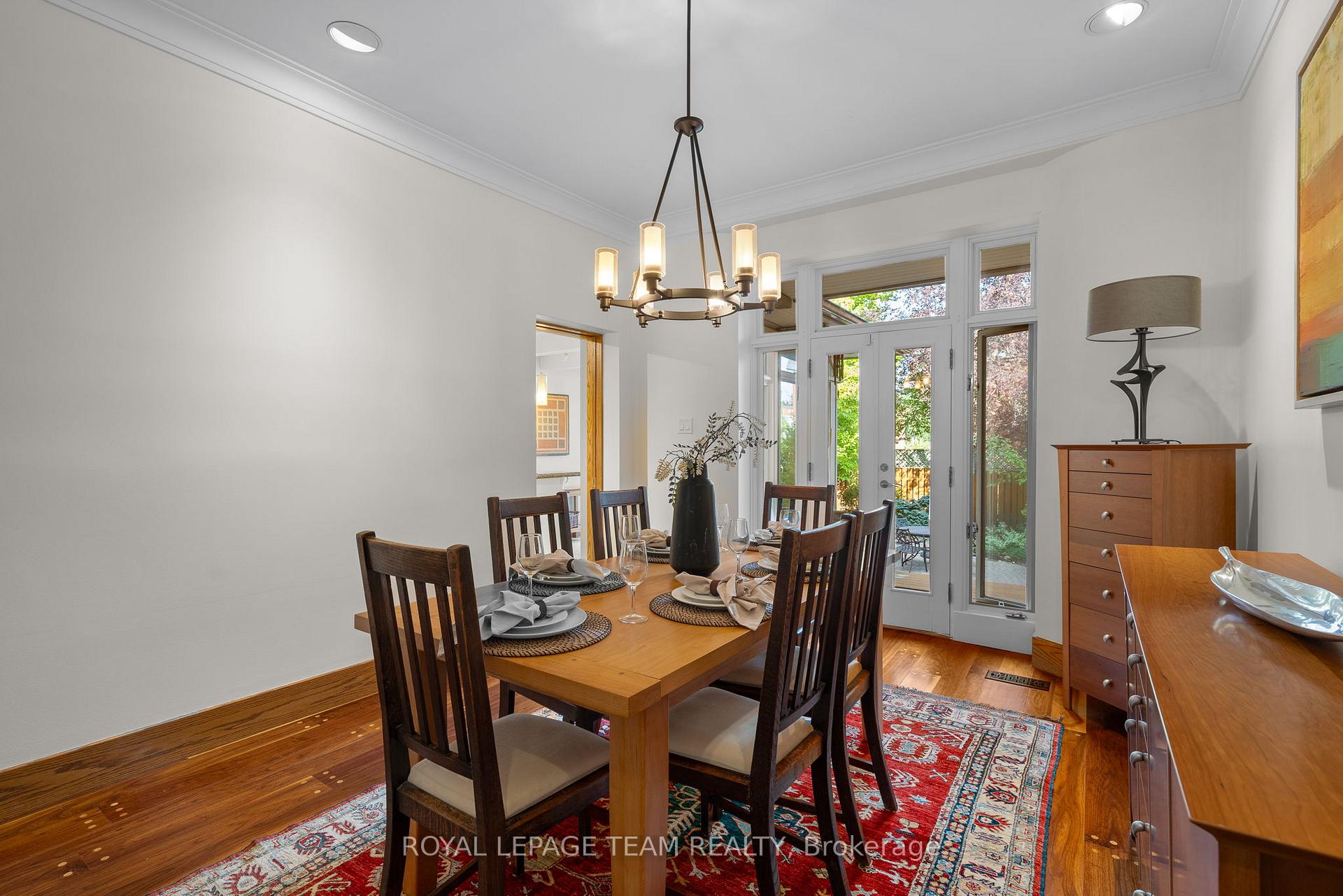 Photo 10 of Unit A, 595 Besserer Street, Ottawa, Sandy Hill — HOMEH
