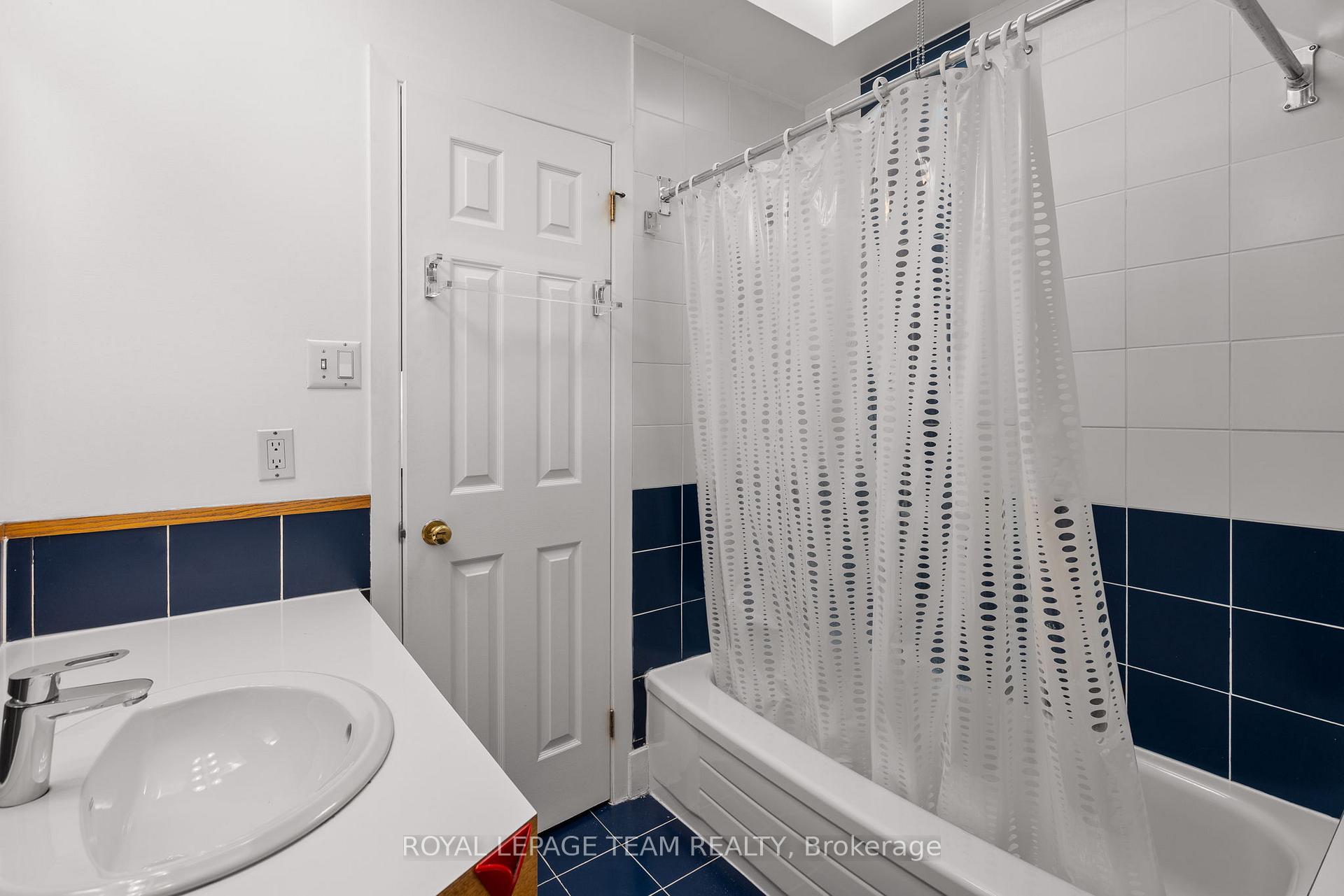 Photo 35 of Unit A, 595 Besserer Street, Ottawa, Sandy Hill — HOMEH
