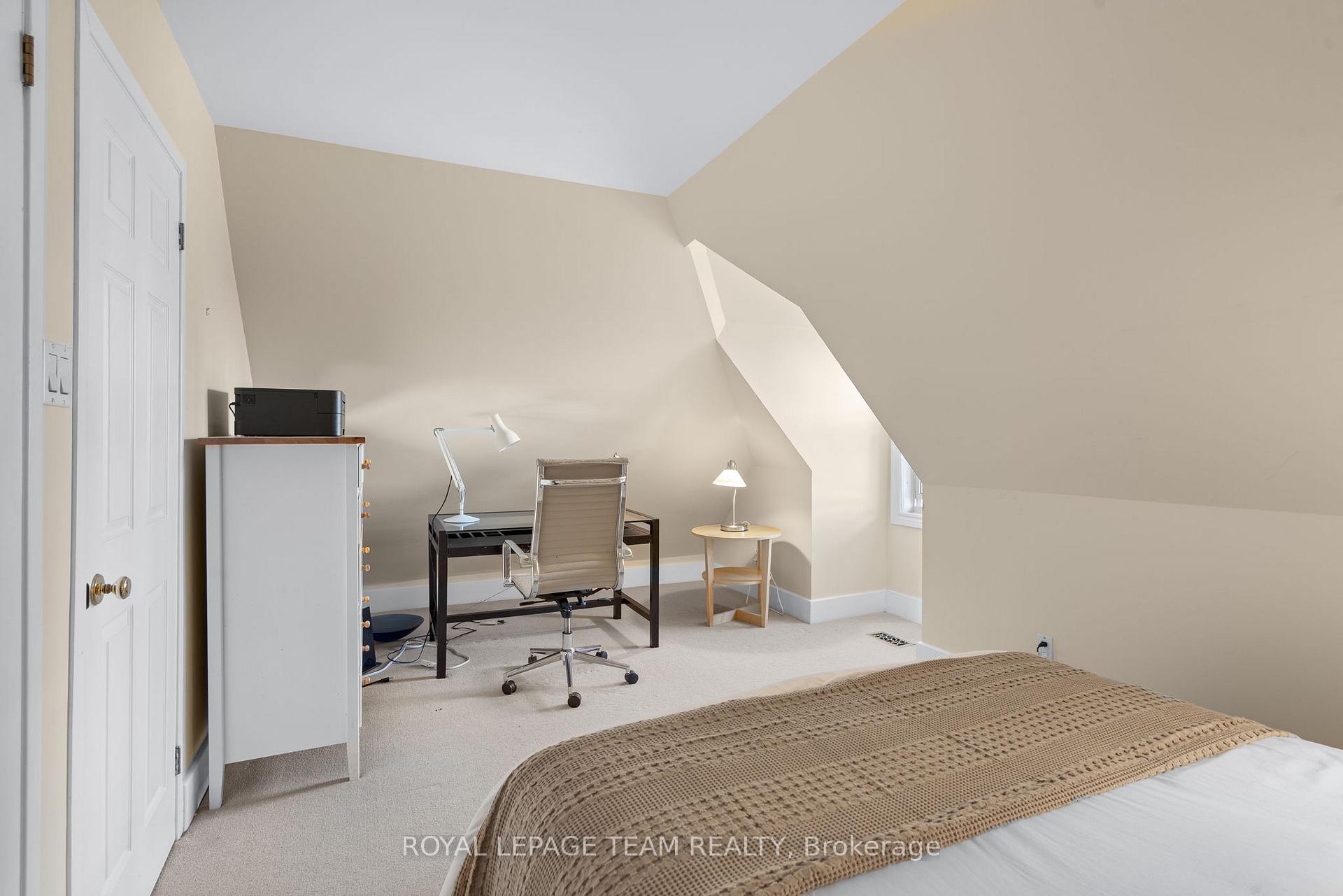 Photo 39 of Unit A, 595 Besserer Street, Ottawa, Sandy Hill — HOMEH
