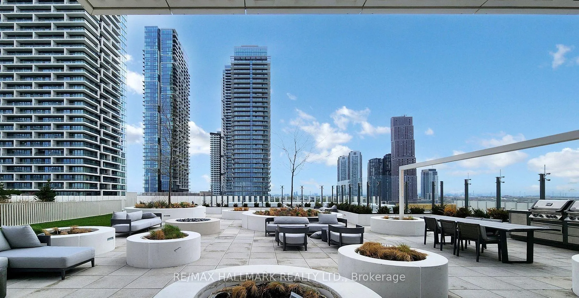 Photo 2 of Unit 4009, 5 Buttermill Avenue, Vaughan, Vaughan Corporate Centre — HOMEH