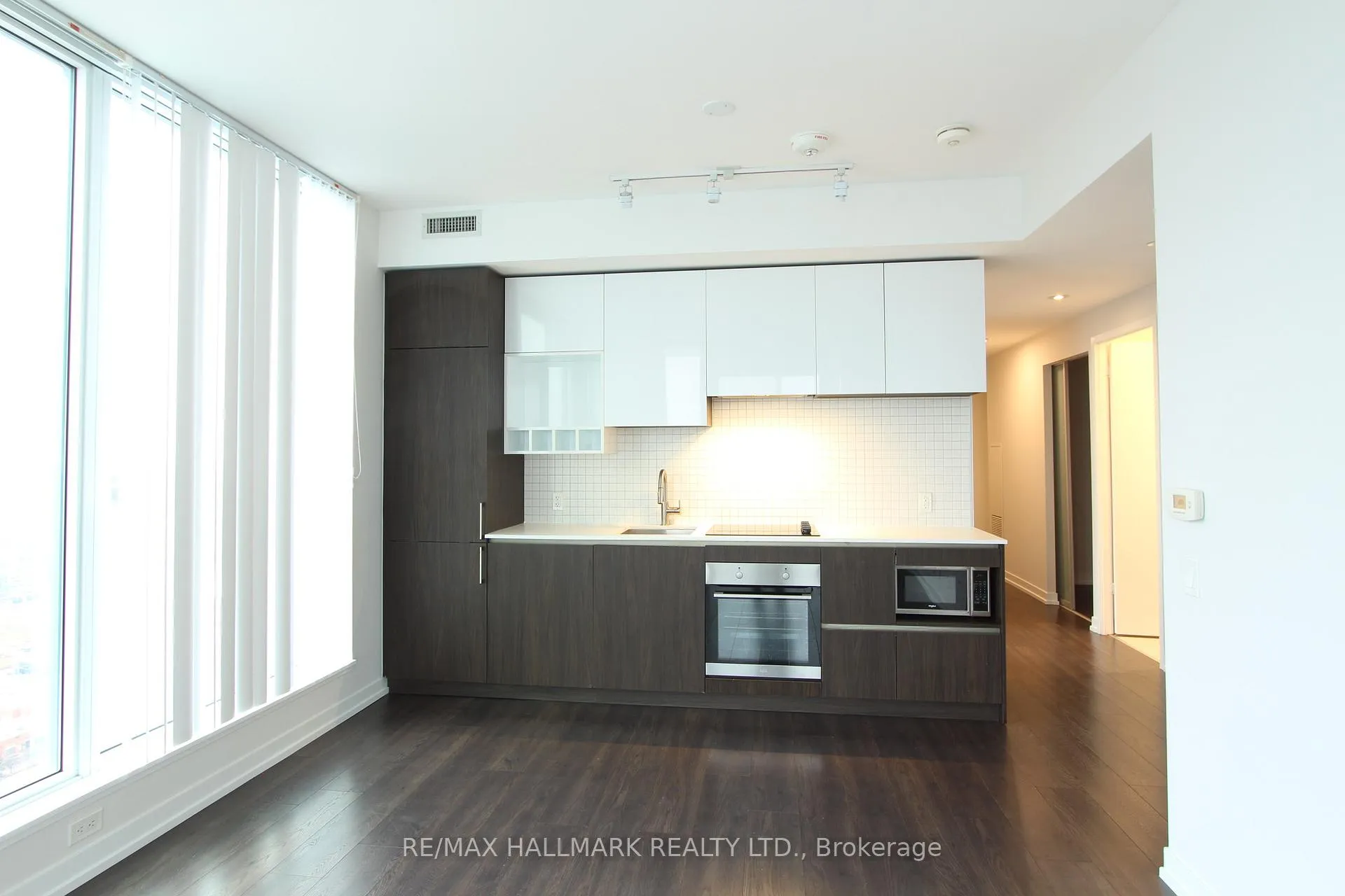 Photo 4 of Unit 4009, 5 Buttermill Avenue, Vaughan, Vaughan Corporate Centre — HOMEH