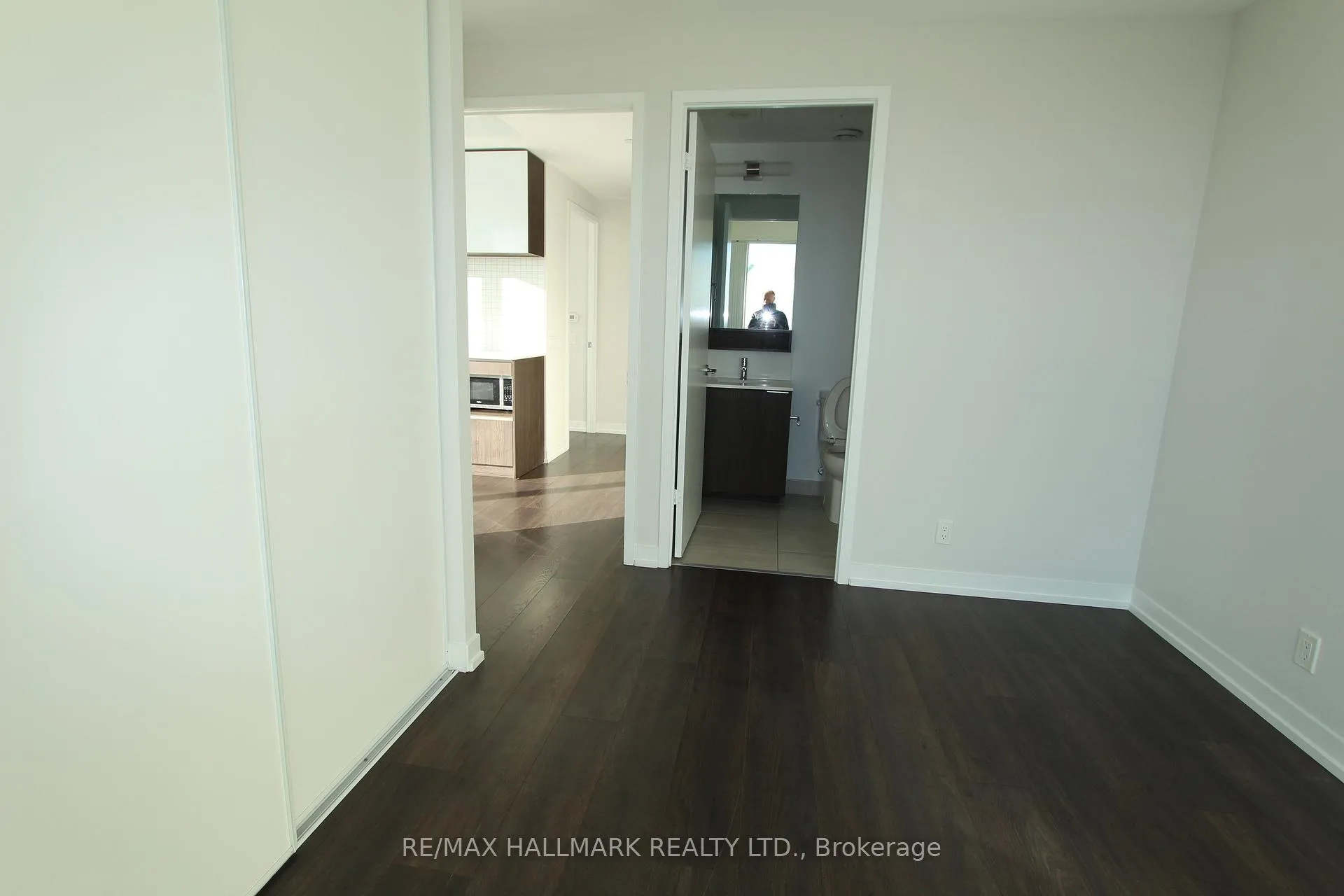Photo 6 of Unit 4009, 5 Buttermill Avenue, Vaughan, Vaughan Corporate Centre — HOMEH