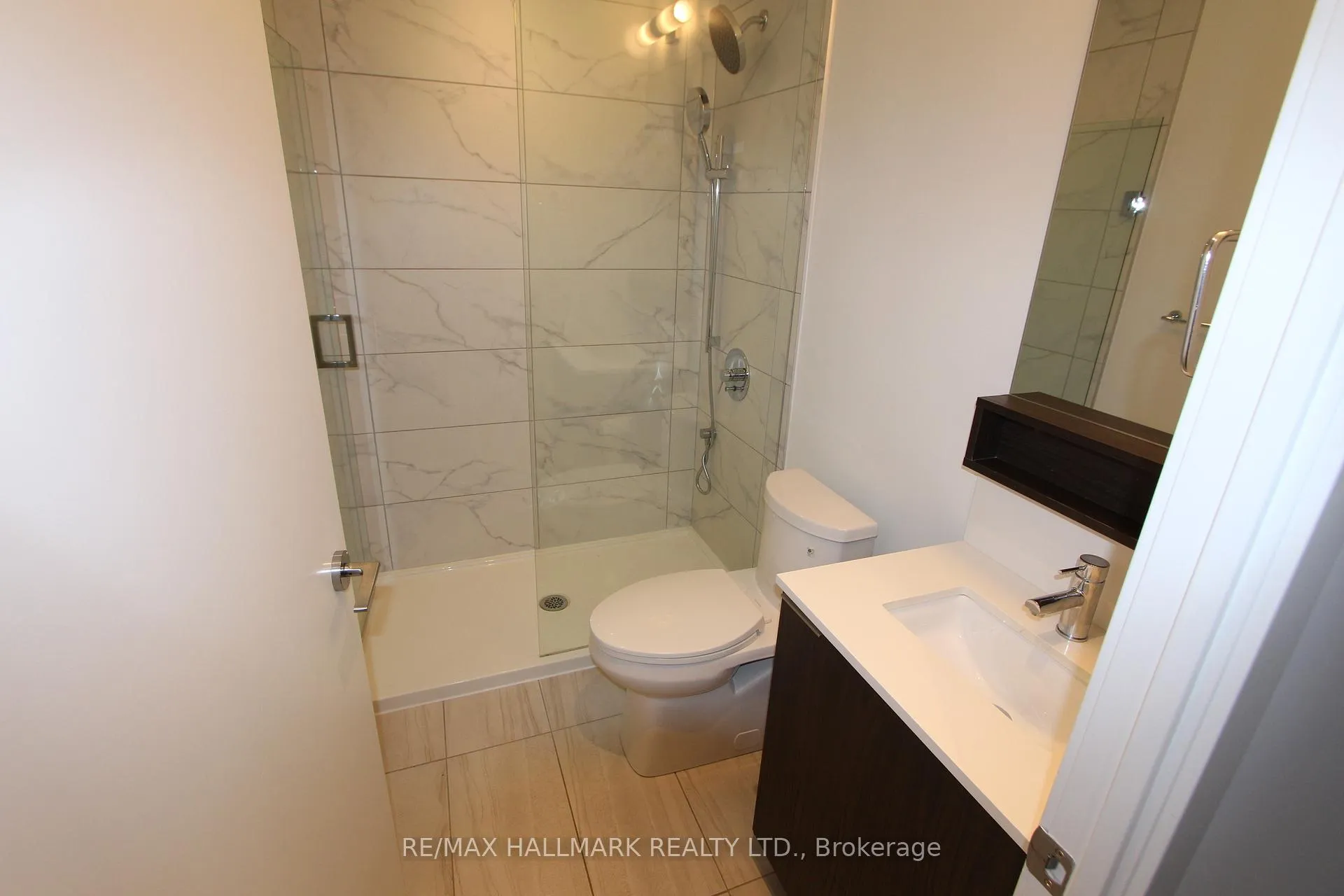 Photo 10 of Unit 4009, 5 Buttermill Avenue, Vaughan, Vaughan Corporate Centre — HOMEH