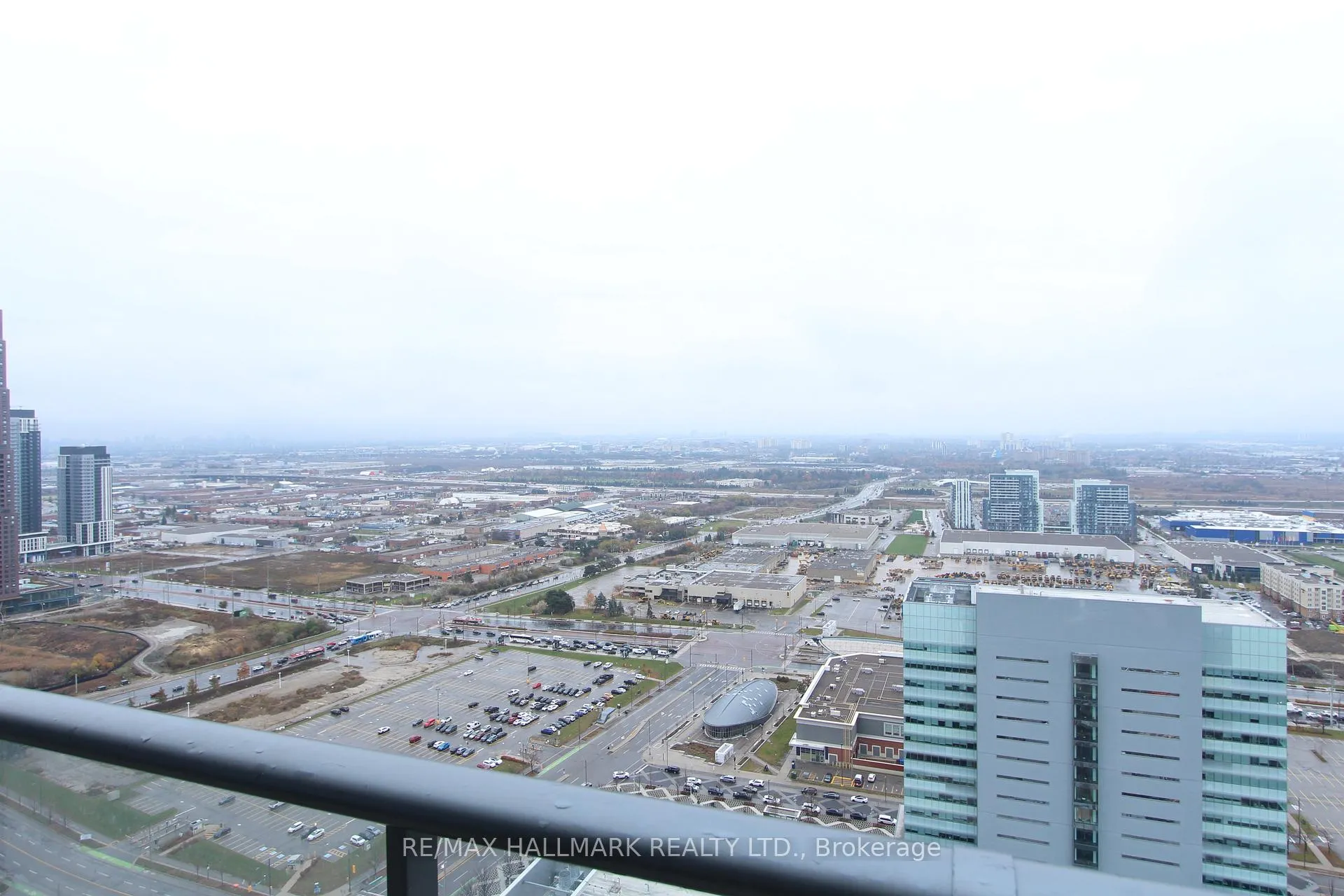Photo 15 of Unit 4009, 5 Buttermill Avenue, Vaughan, Vaughan Corporate Centre — HOMEH