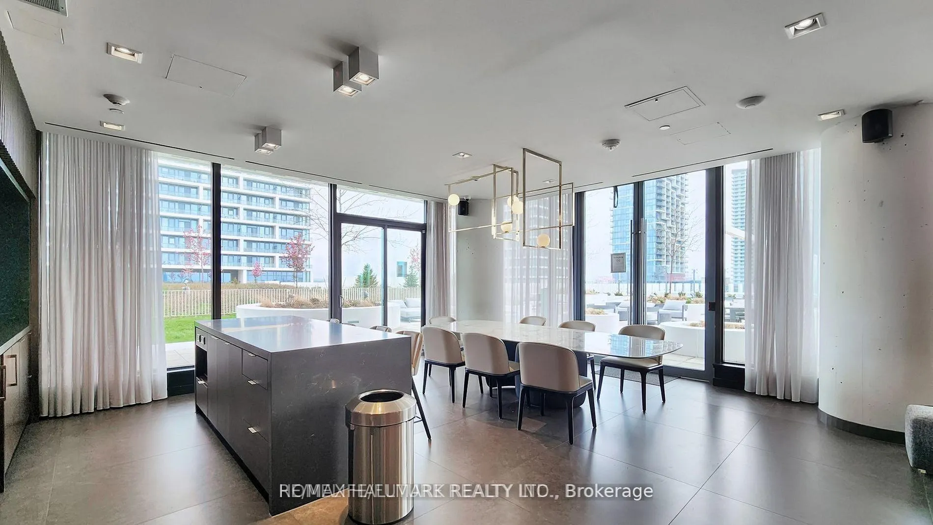 Photo 23 of Unit 4009, 5 Buttermill Avenue, Vaughan, Vaughan Corporate Centre — HOMEH
