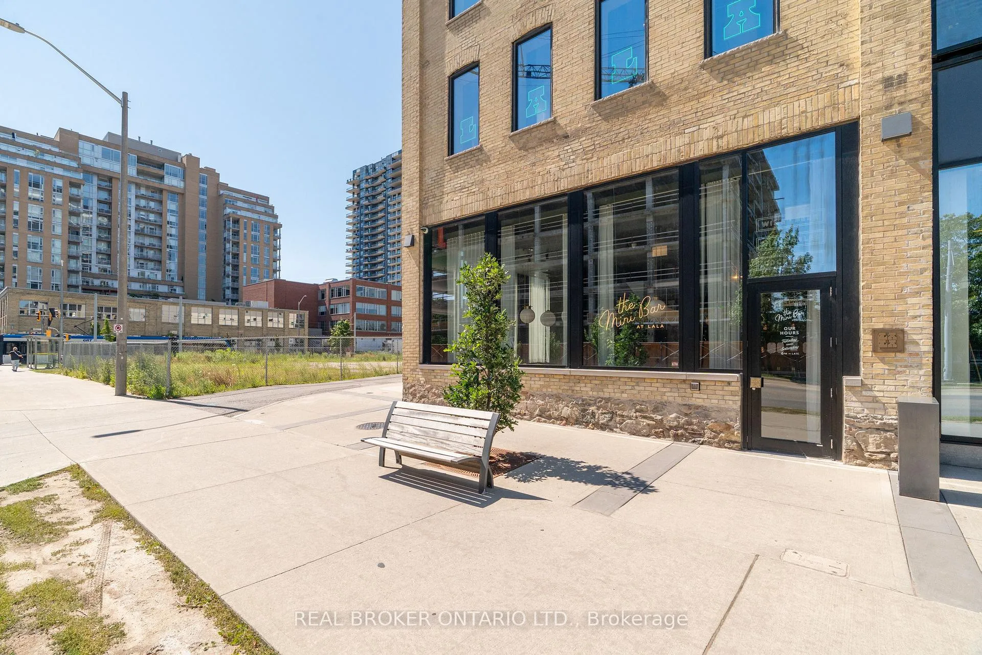 Photo 4 of Unit 1411, 181 King Street S, Waterloo — HOMEH