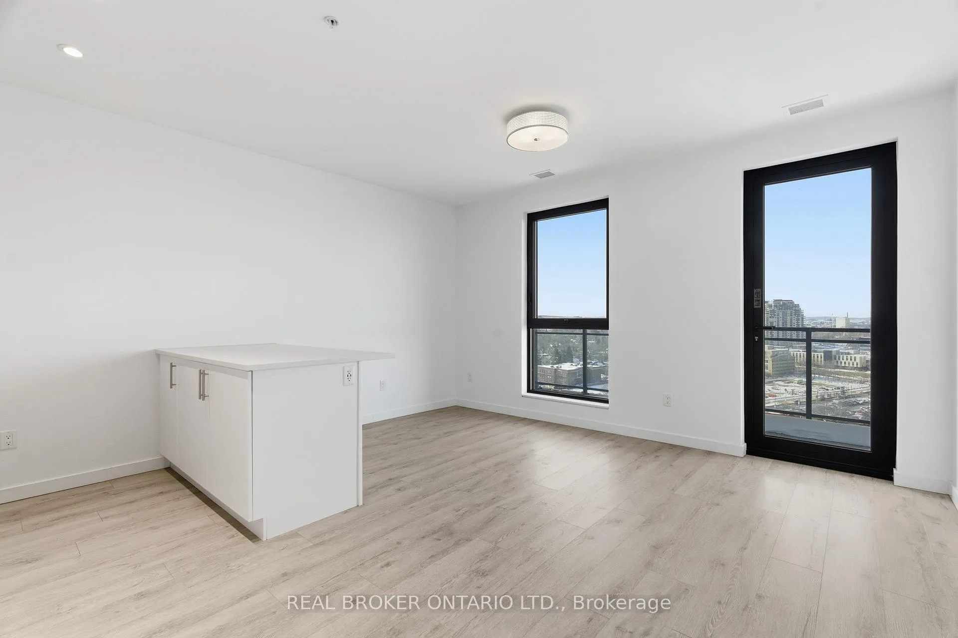 Photo 13 of Unit 1411, 181 King Street S, Waterloo — HOMEH