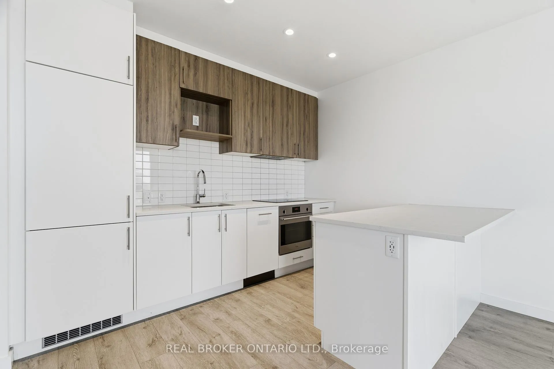 Photo 16 of Unit 1411, 181 King Street S, Waterloo — HOMEH