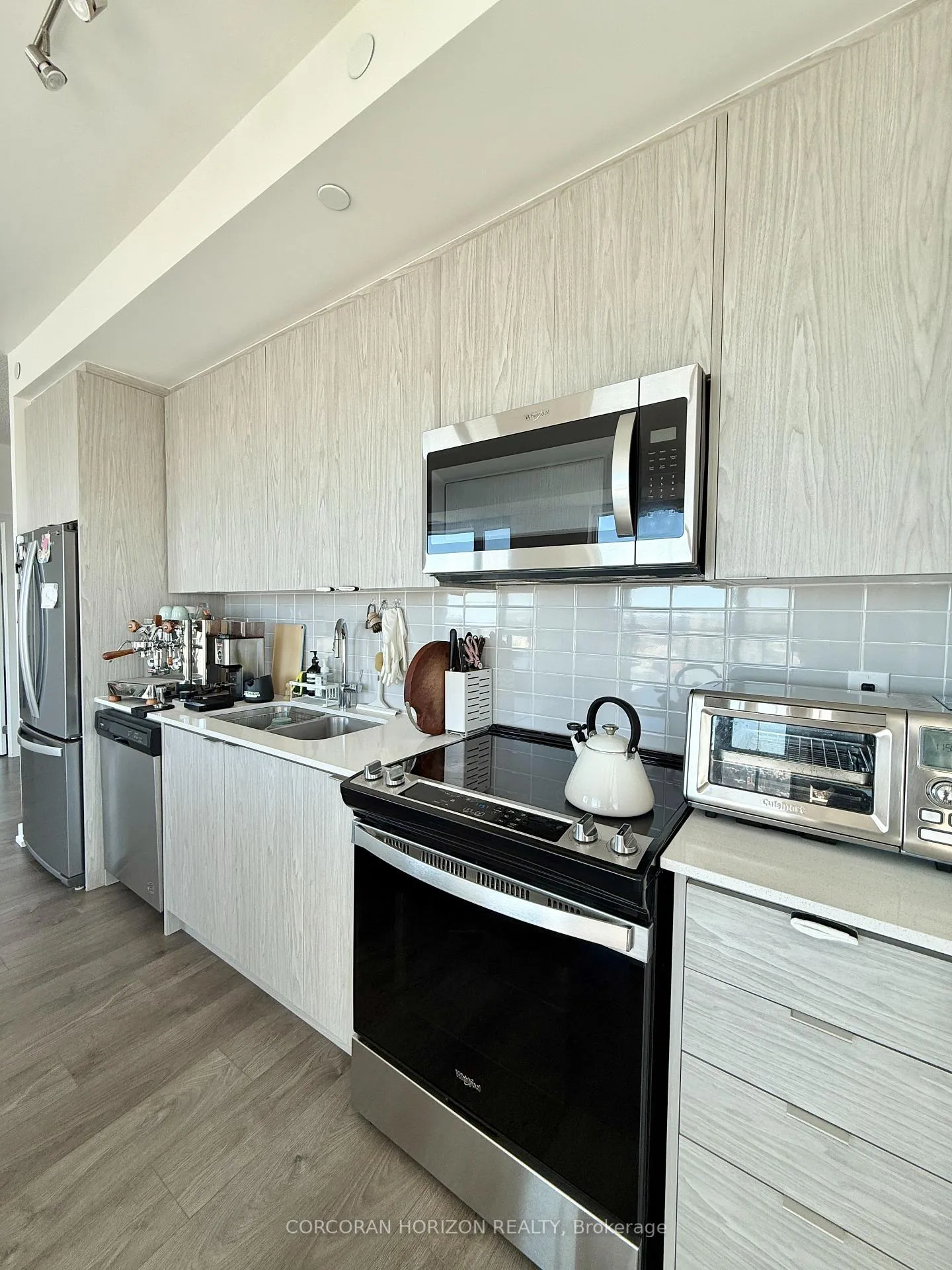 Photo 9 of Unit 1909, 55 Duke Street W, Kitchener, City Commercial Core — HOMEH