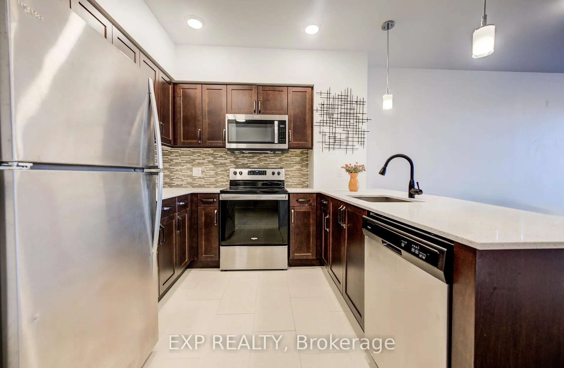 Photo 4 of Unit 417, 399 Queen Street S, Kitchener — HOMEH