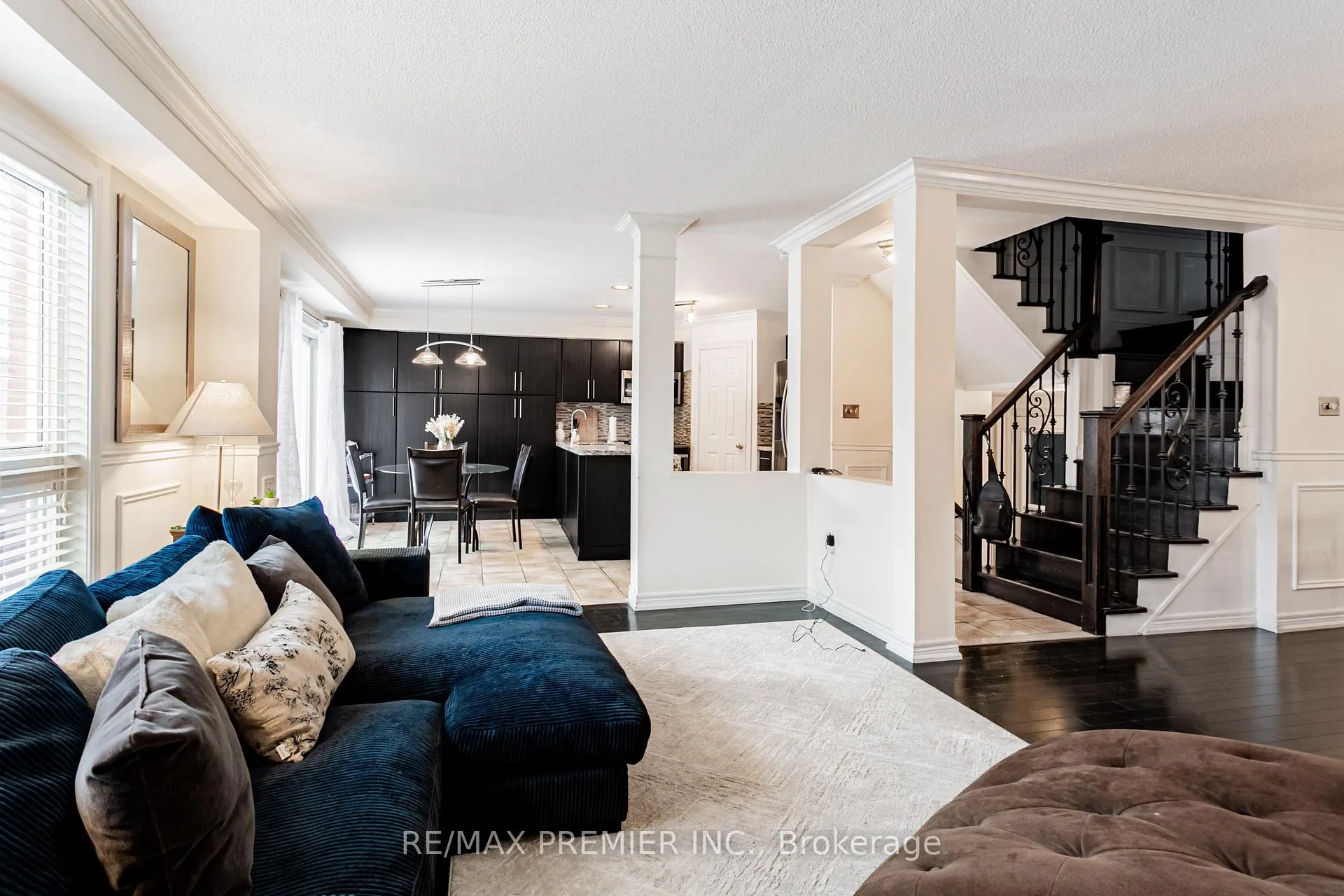 Photo 5 of 11 Four Seasons Circle, Brampton, Fletcher's Meadow — HOMEH