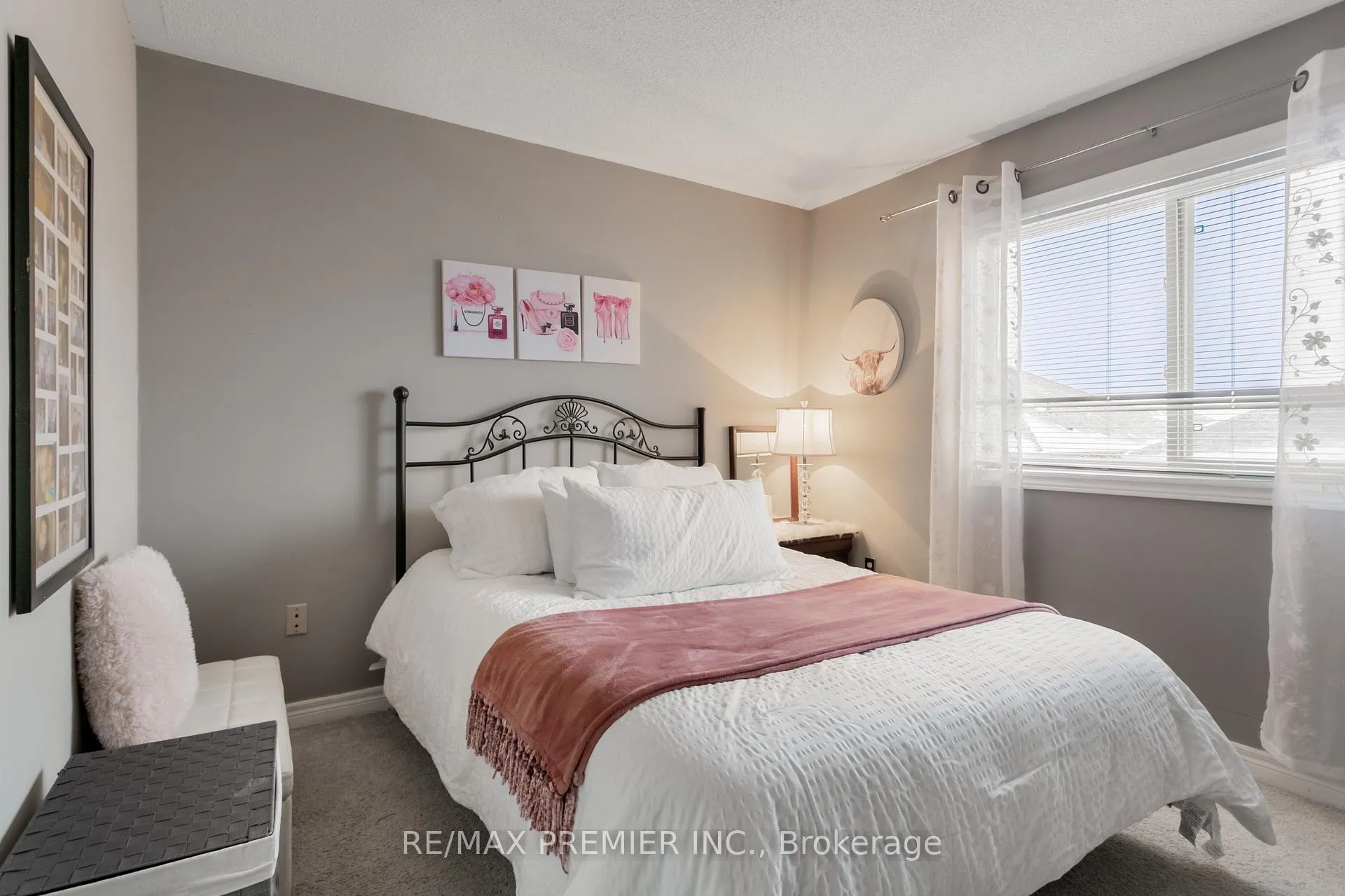 Photo 12 of 11 Four Seasons Circle, Brampton, Fletcher's Meadow — HOMEH
