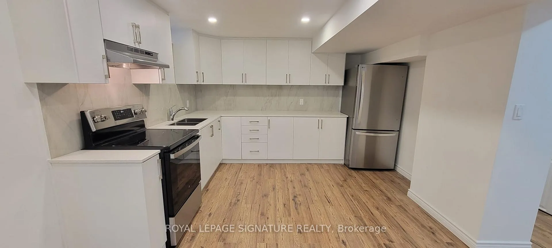 Photo 3 of 83 Norbury Drive, Markham, Rouge Fairways — HOMEH