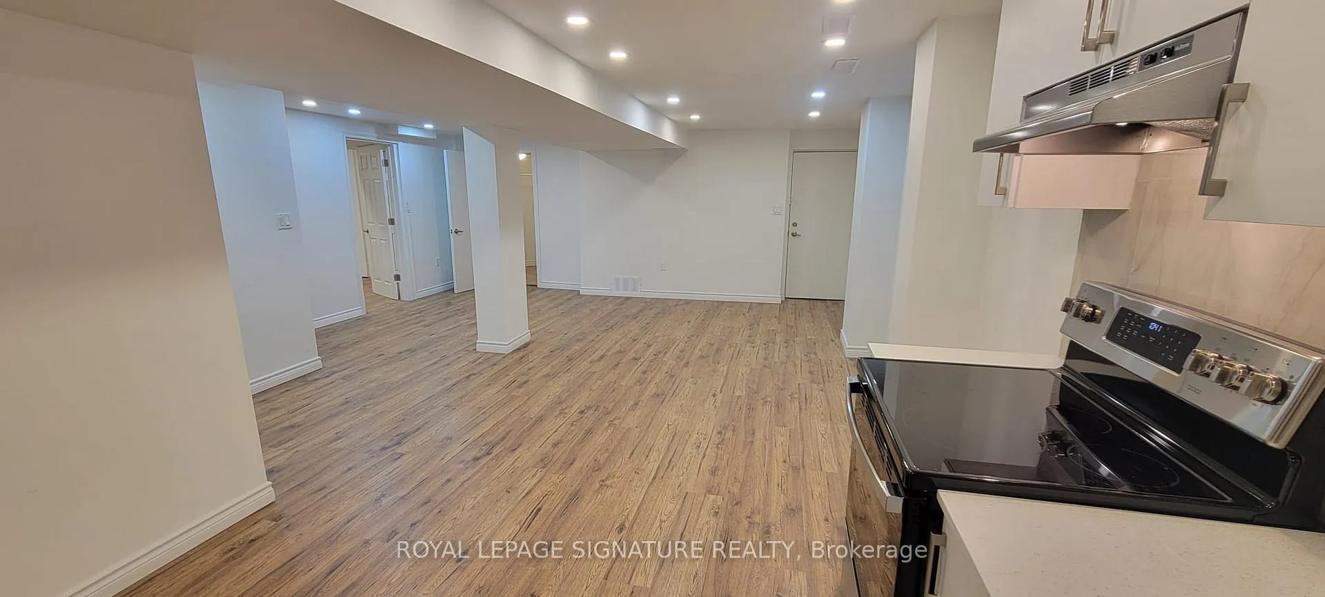 Photo 5 of 83 Norbury Drive, Markham, Rouge Fairways — HOMEH
