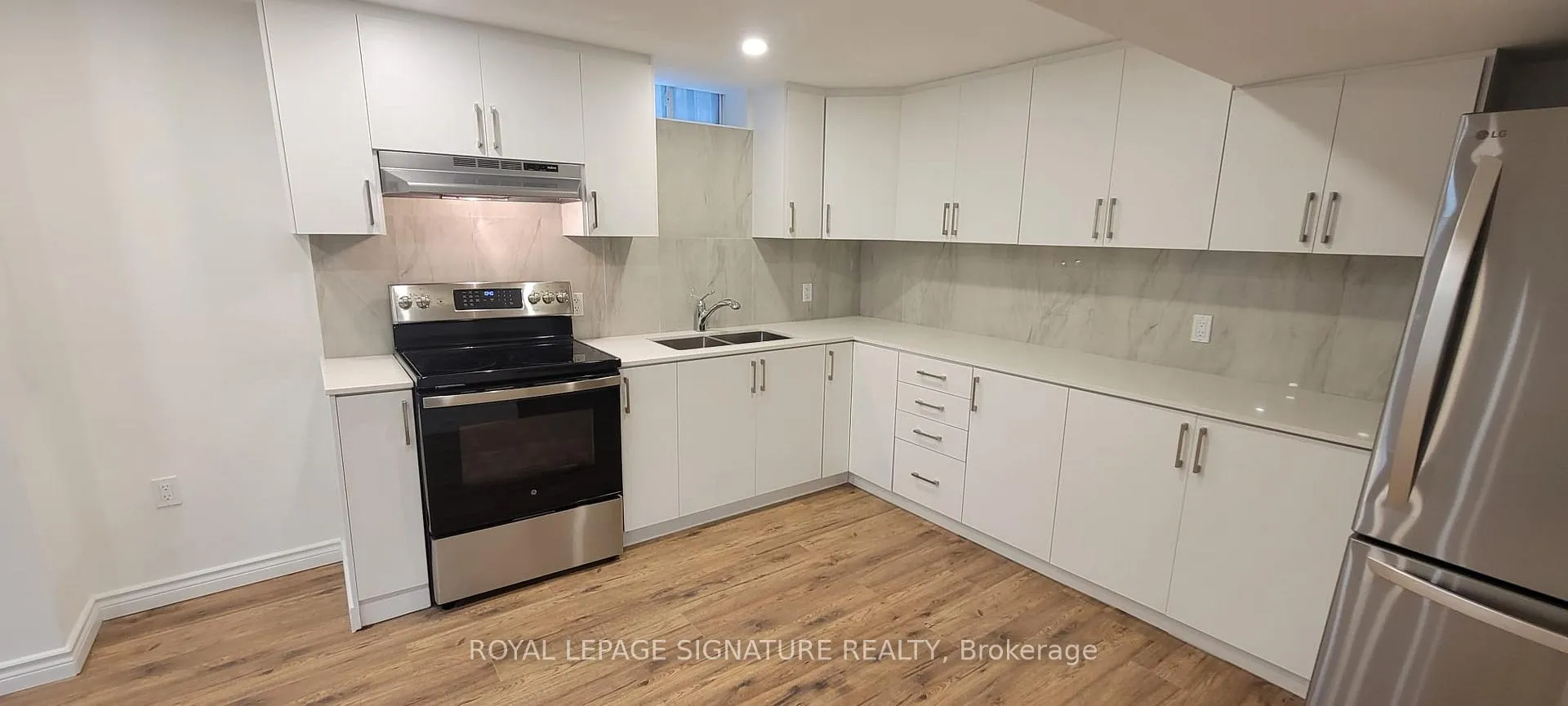 Photo 6 of 83 Norbury Drive, Markham, Rouge Fairways — HOMEH