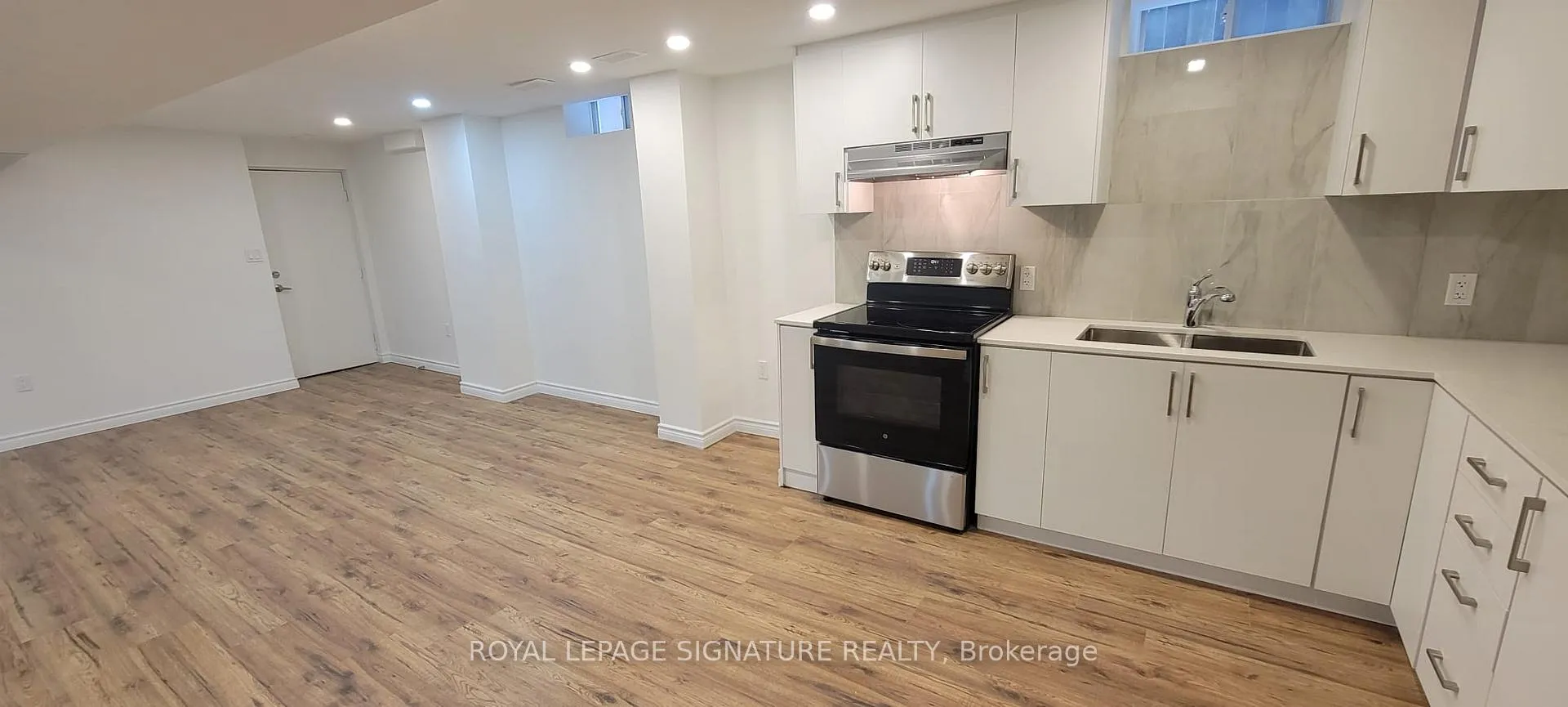Photo 8 of 83 Norbury Drive, Markham, Rouge Fairways — HOMEH