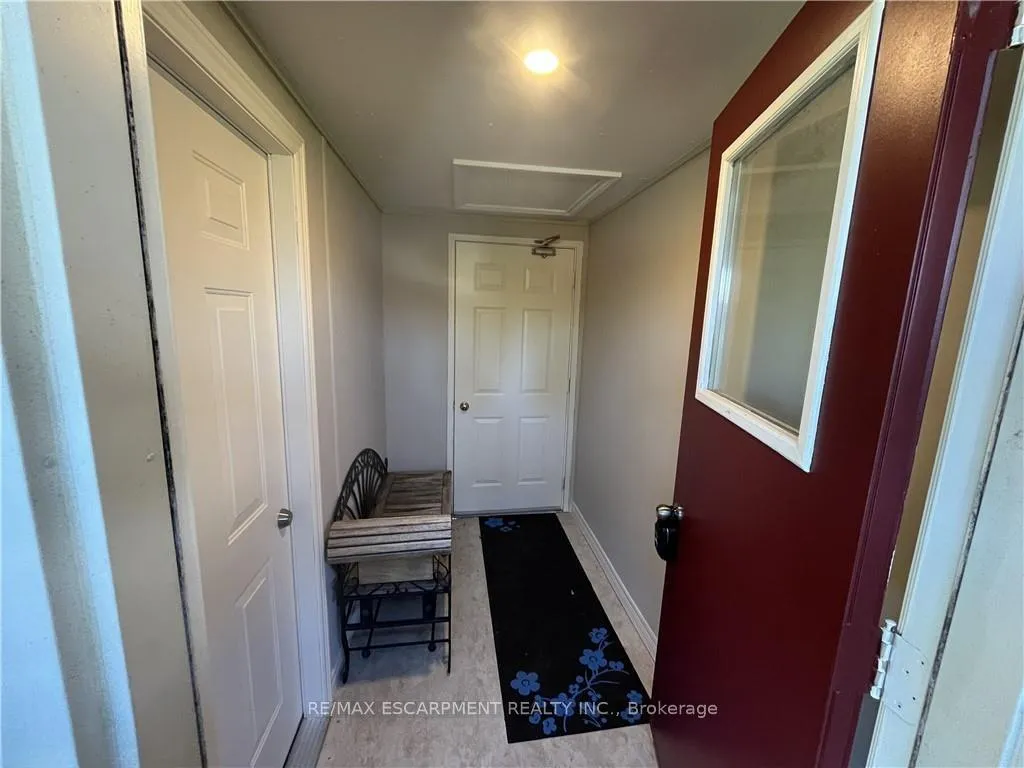 Photo 3 of Unit LOWER, 461 South Pelham Road, Welland, Prince Charles — HOMEH