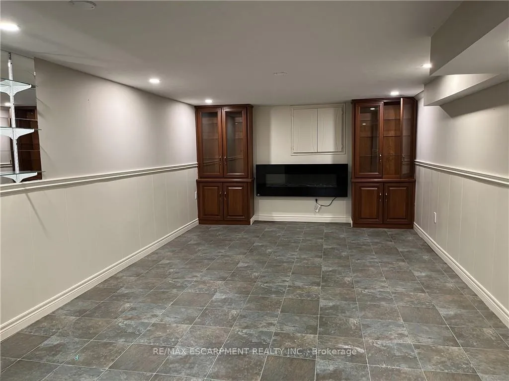 Photo 9 of Unit LOWER, 461 South Pelham Road, Welland, Prince Charles — HOMEH