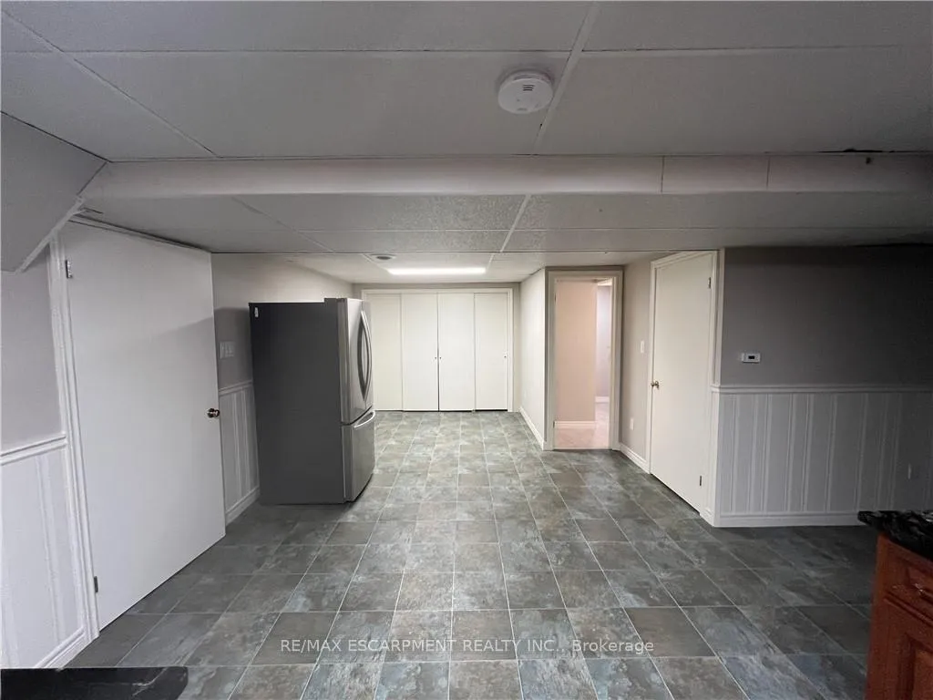 Photo 10 of Unit LOWER, 461 South Pelham Road, Welland, Prince Charles — HOMEH