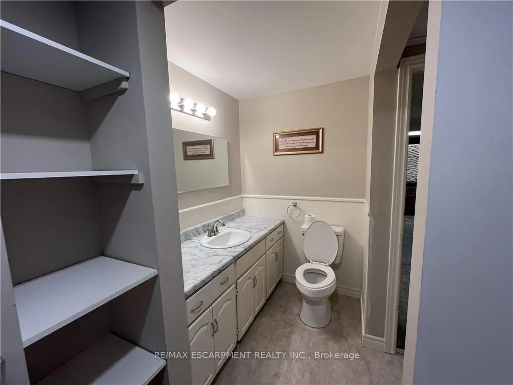 Photo 14 of Unit LOWER, 461 South Pelham Road, Welland, Prince Charles — HOMEH