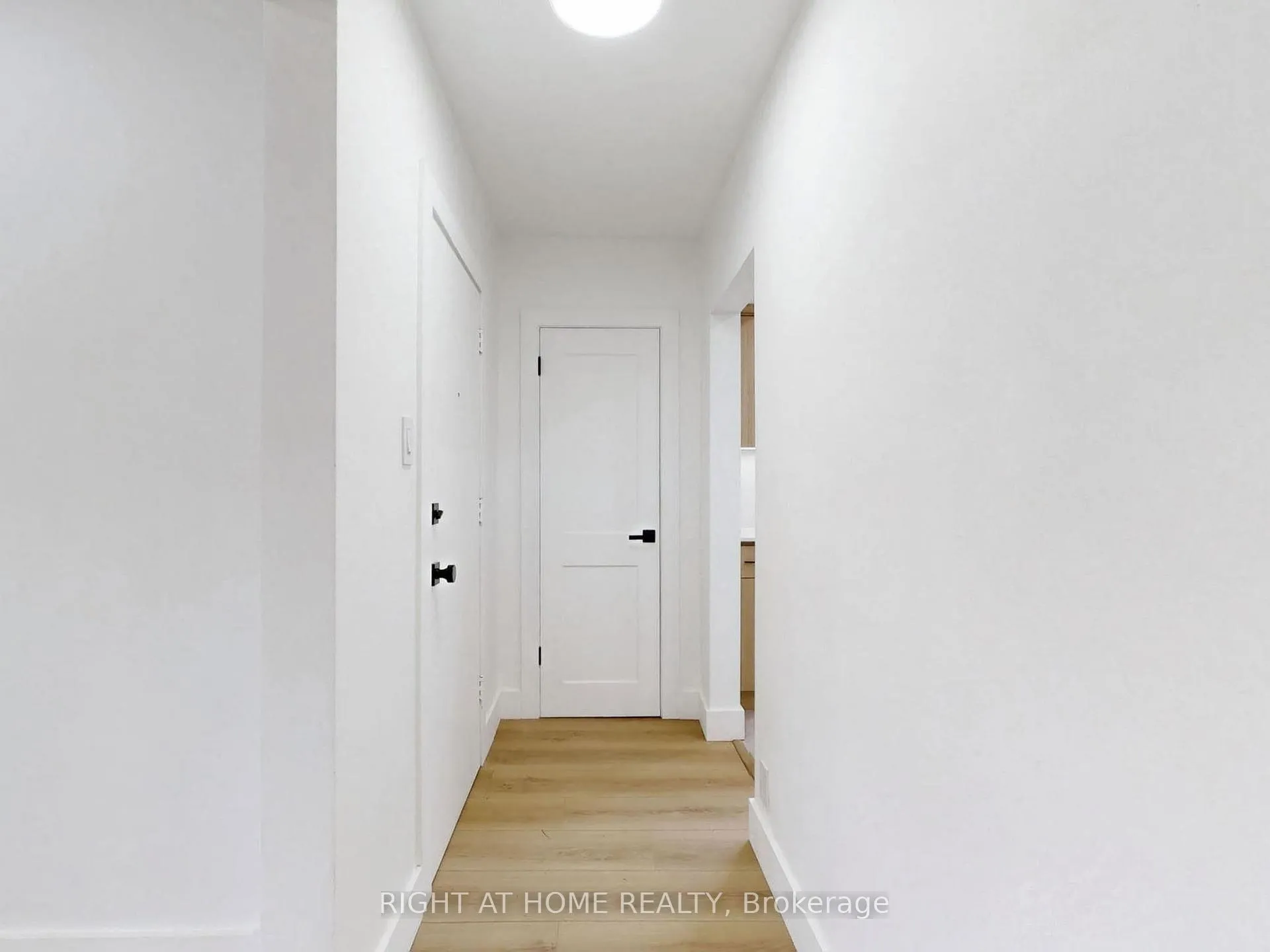Photo 12 of Unit 2, 427 Lawrence Avenue W, Toronto, Bedford Park-Nortown — HOMEH