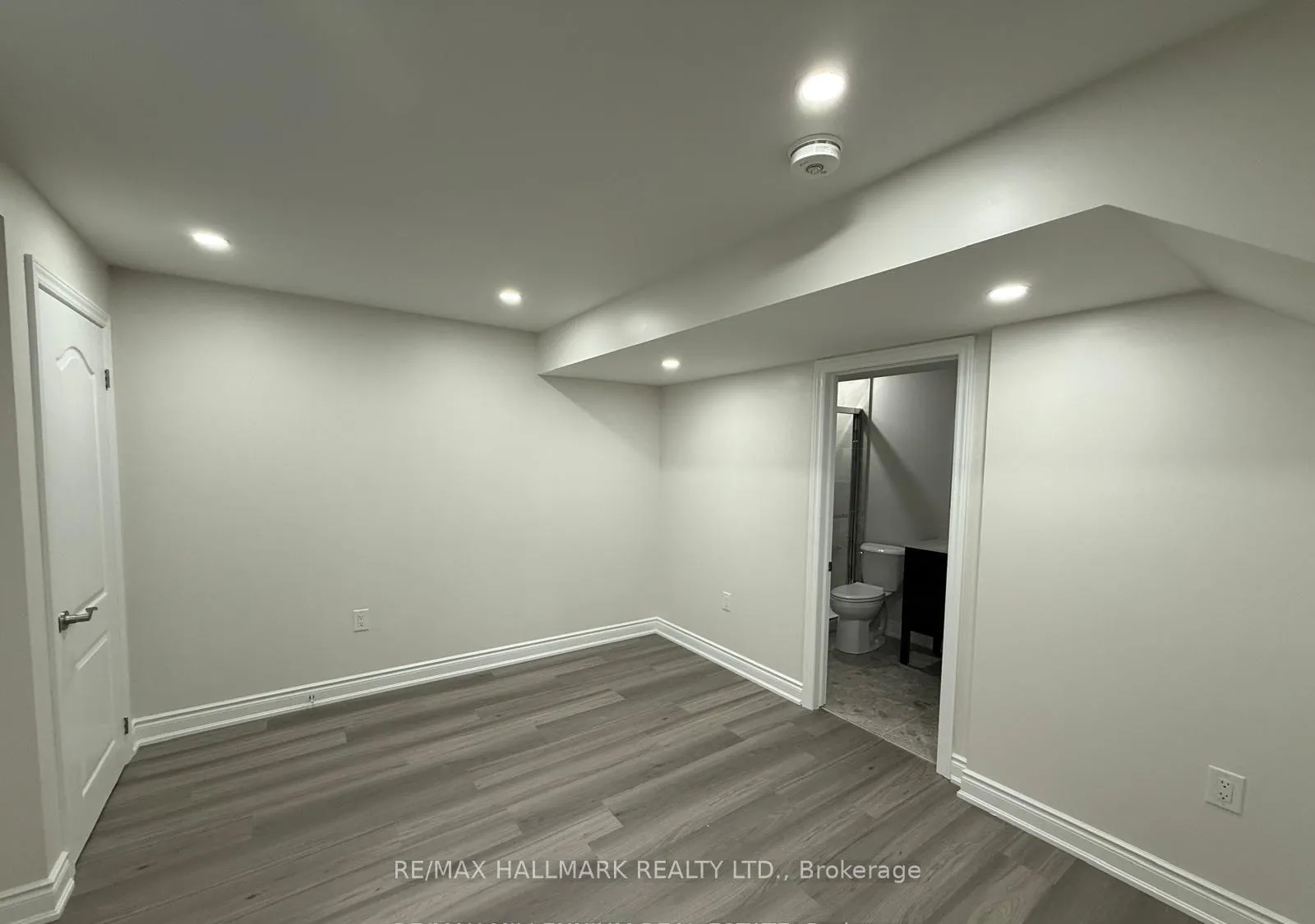 Photo 7 of Unit Bsmt, 429 Stringer Circle, Milton, Scott — HOMEH