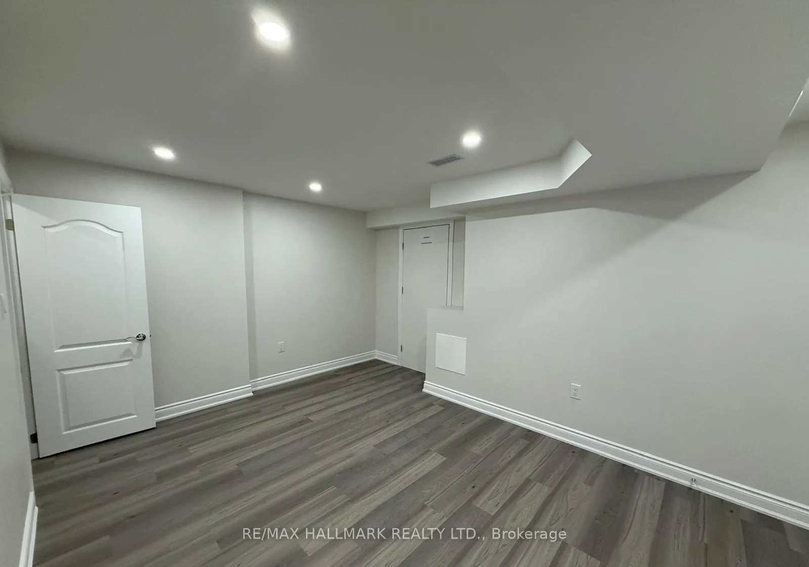 Photo 9 of Unit Bsmt, 429 Stringer Circle, Milton, Scott — HOMEH