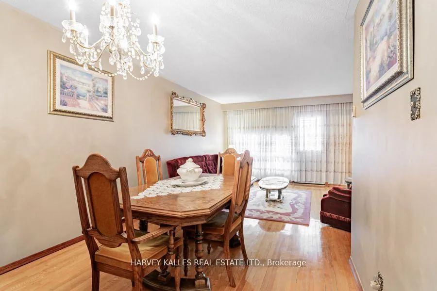 Photo 8 of 33 Tolton Drive S, Brampton, Brampton North — HOMEH