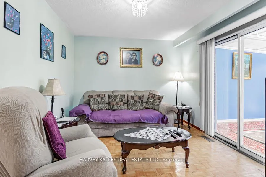 Photo 17 of 33 Tolton Drive S, Brampton, Brampton North — HOMEH
