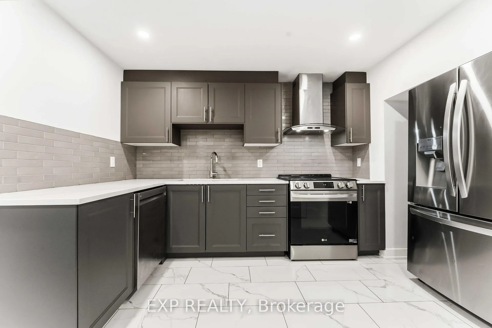 Photo 43 of 212 Reisling Way, Ottawa, Leitrim — HOMEH