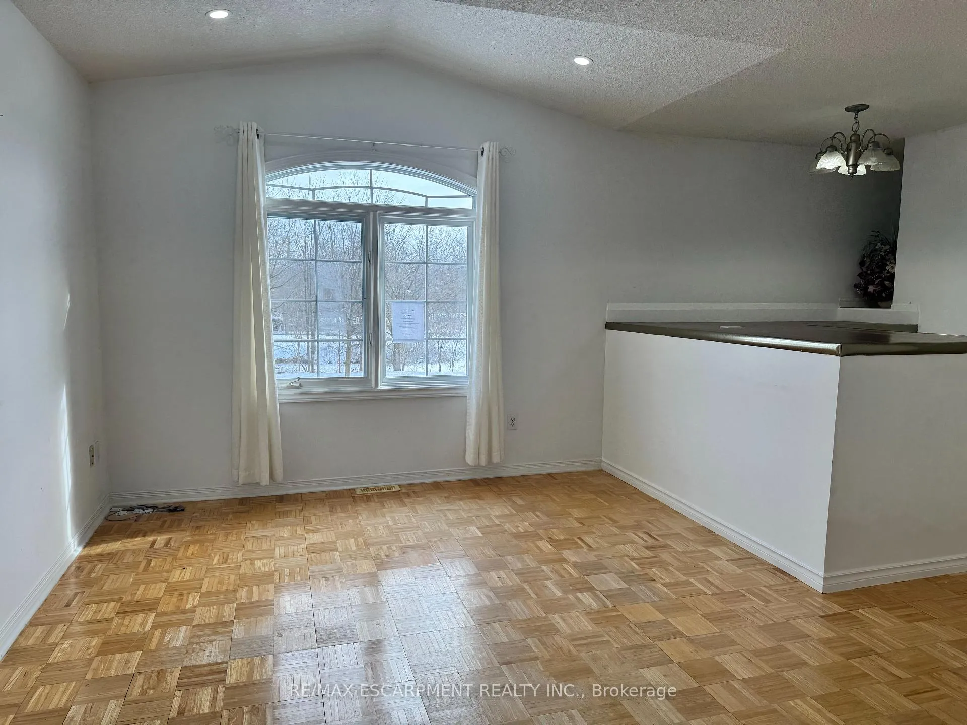 Photo 12 of 167 Forest Road, Brantford — HOMEH