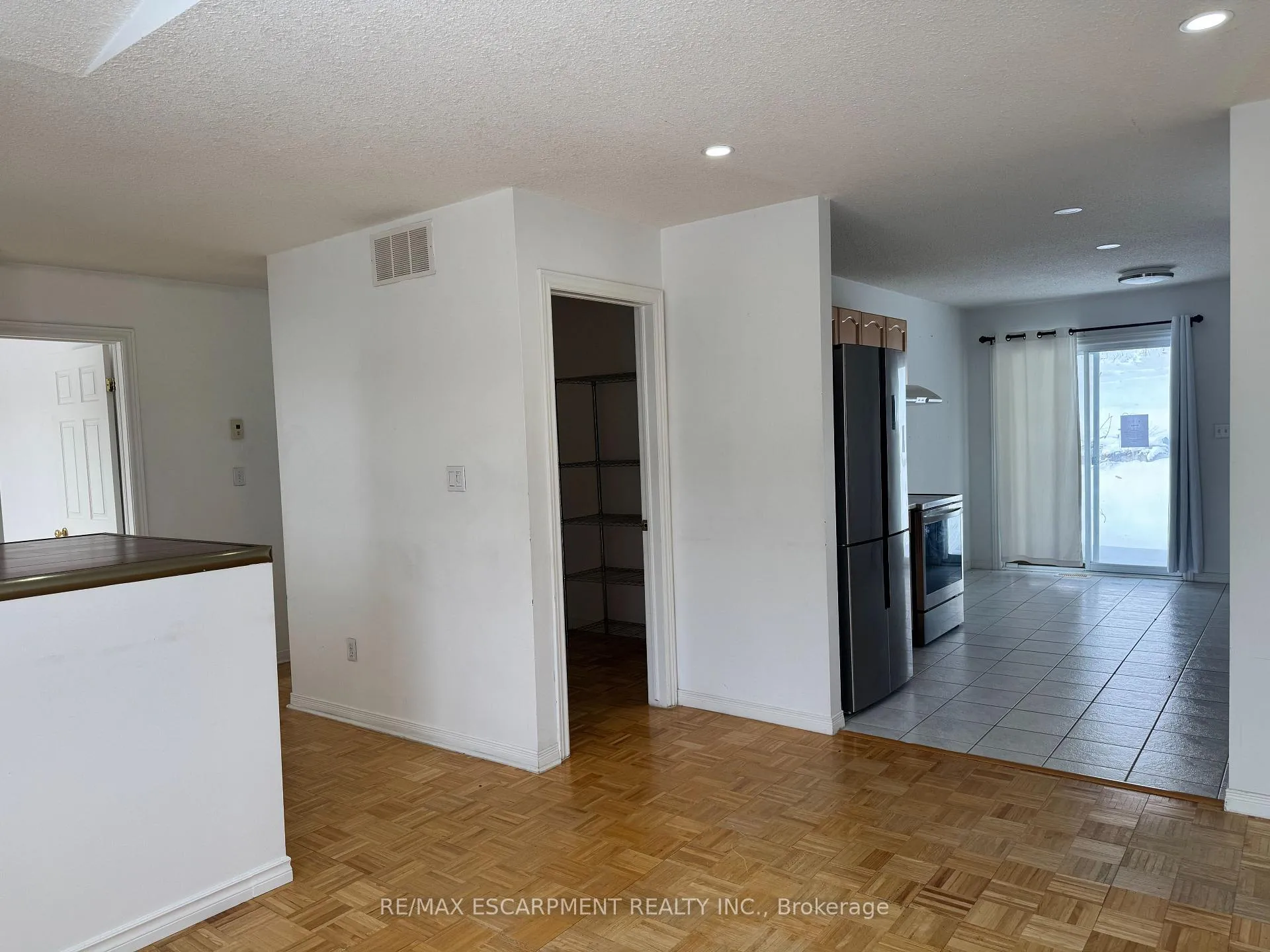 Photo 13 of 167 Forest Road, Brantford — HOMEH