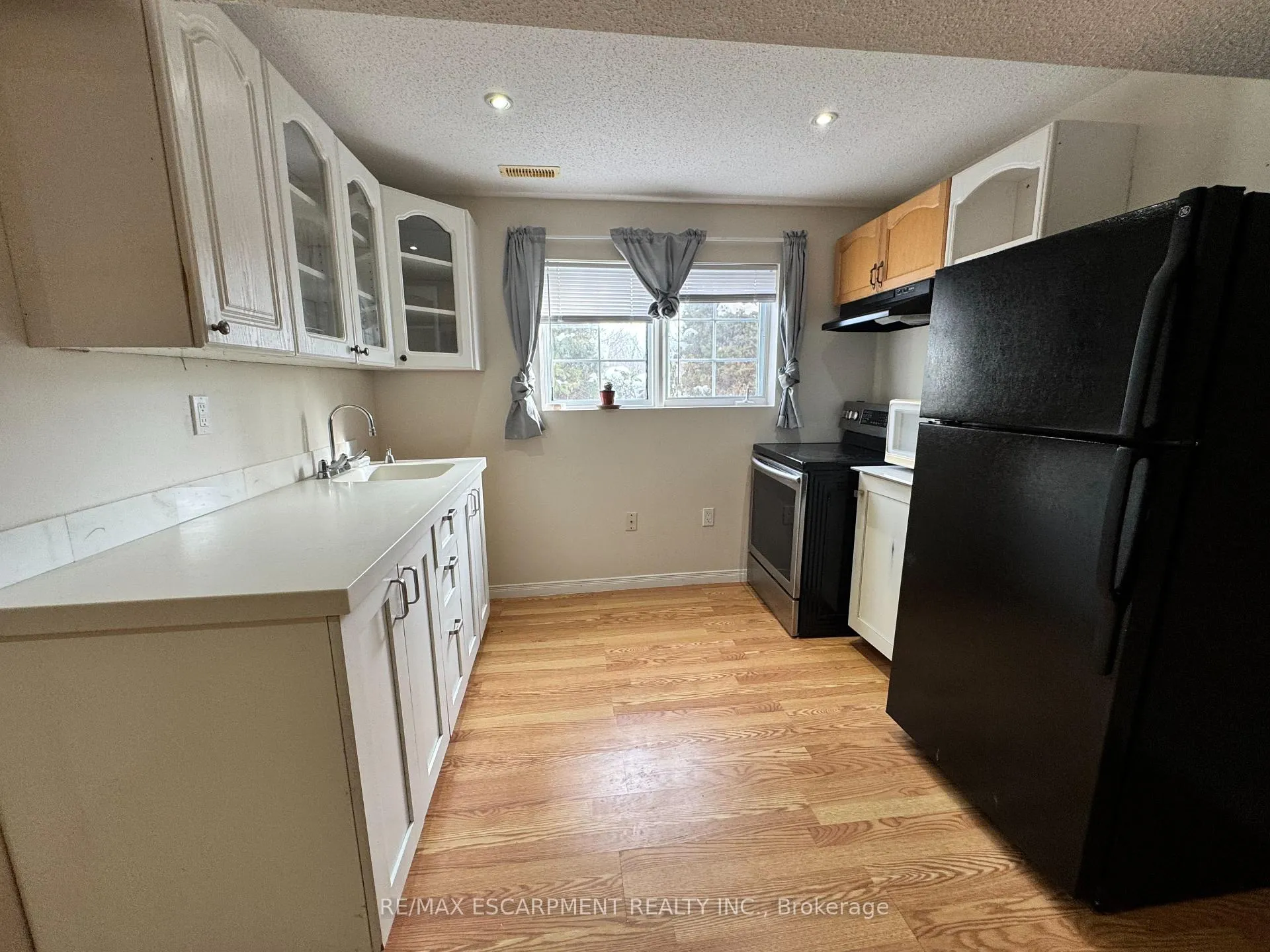 Photo 25 of 167 Forest Road, Brantford — HOMEH