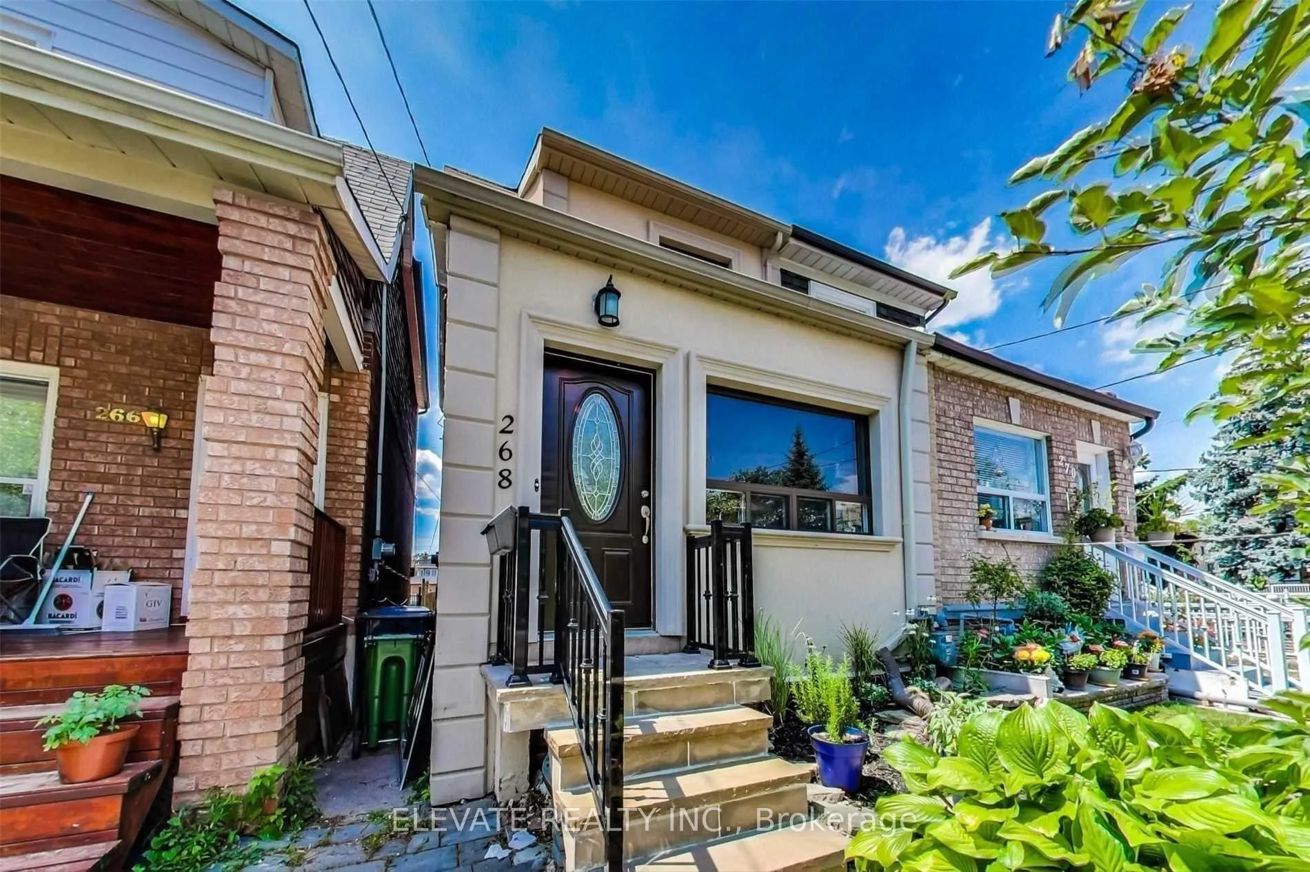 Front of 268 Silverthorn Avenue