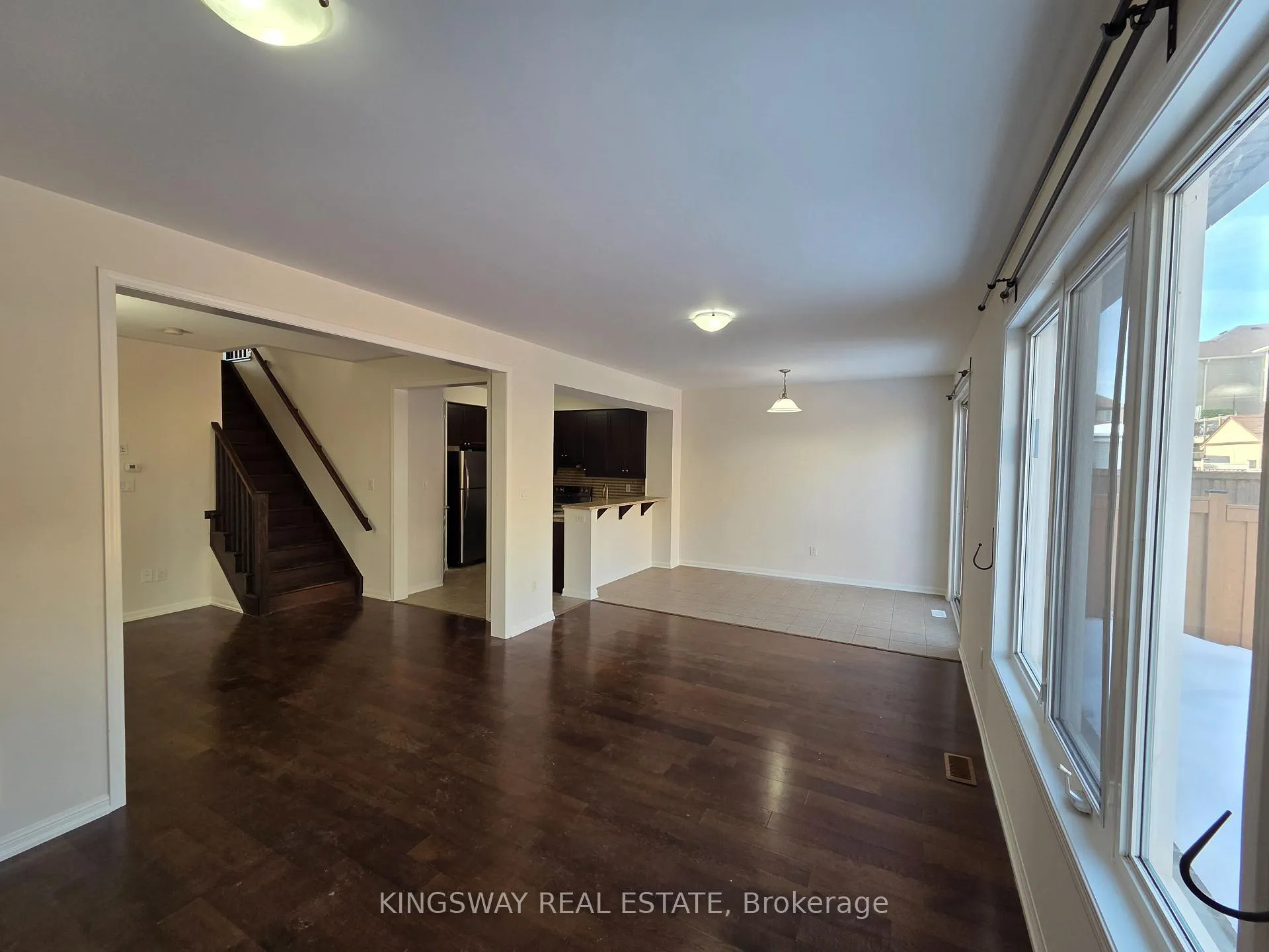 Photo 14 of 469 Tyrone Crescent, Milton, Willmott — HOMEH