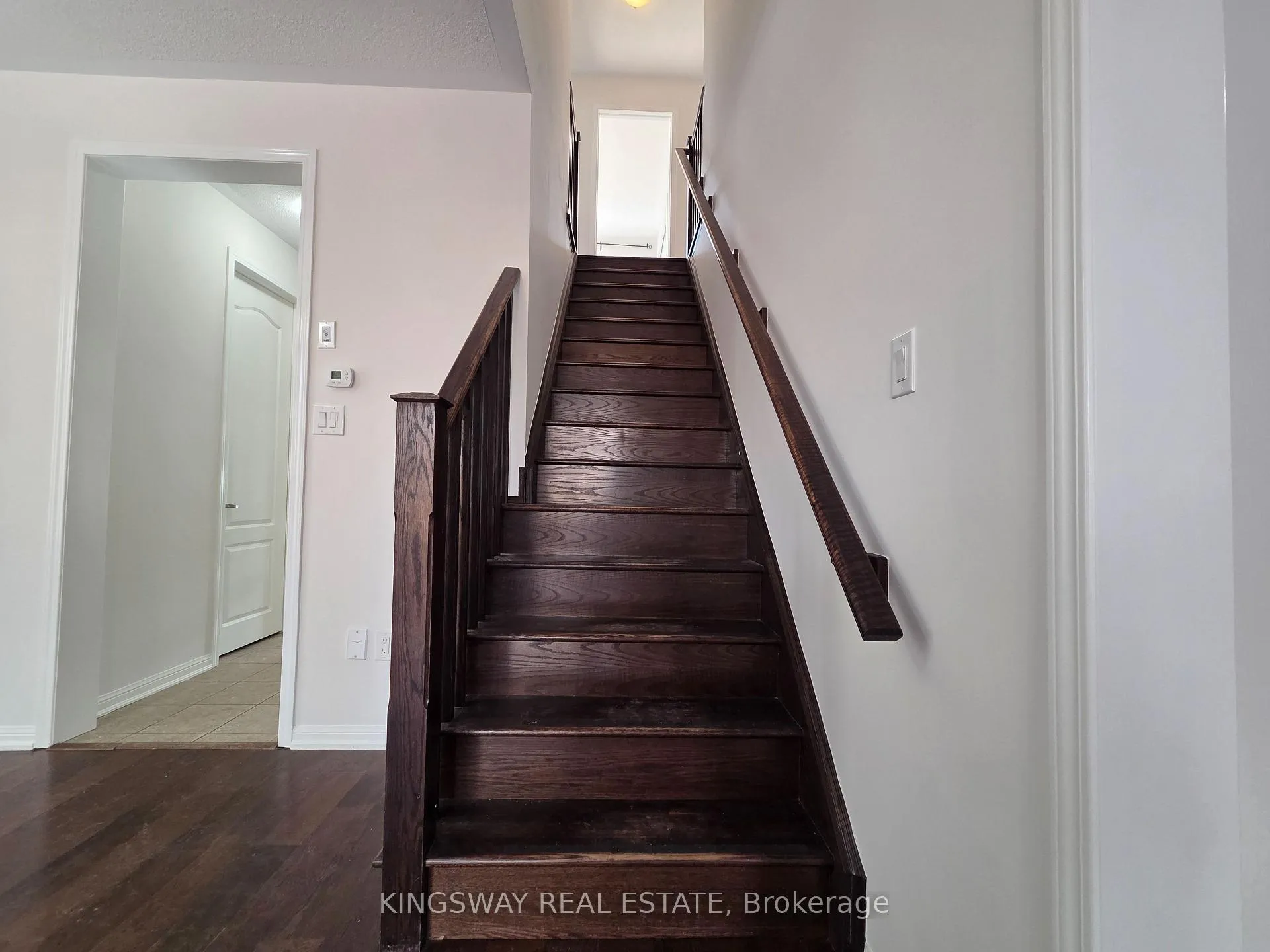 Photo 16 of 469 Tyrone Crescent, Milton, Willmott — HOMEH