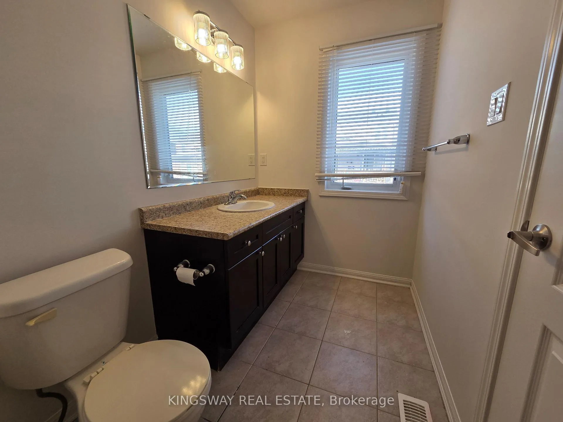 Photo 26 of 469 Tyrone Crescent, Milton, Willmott — HOMEH