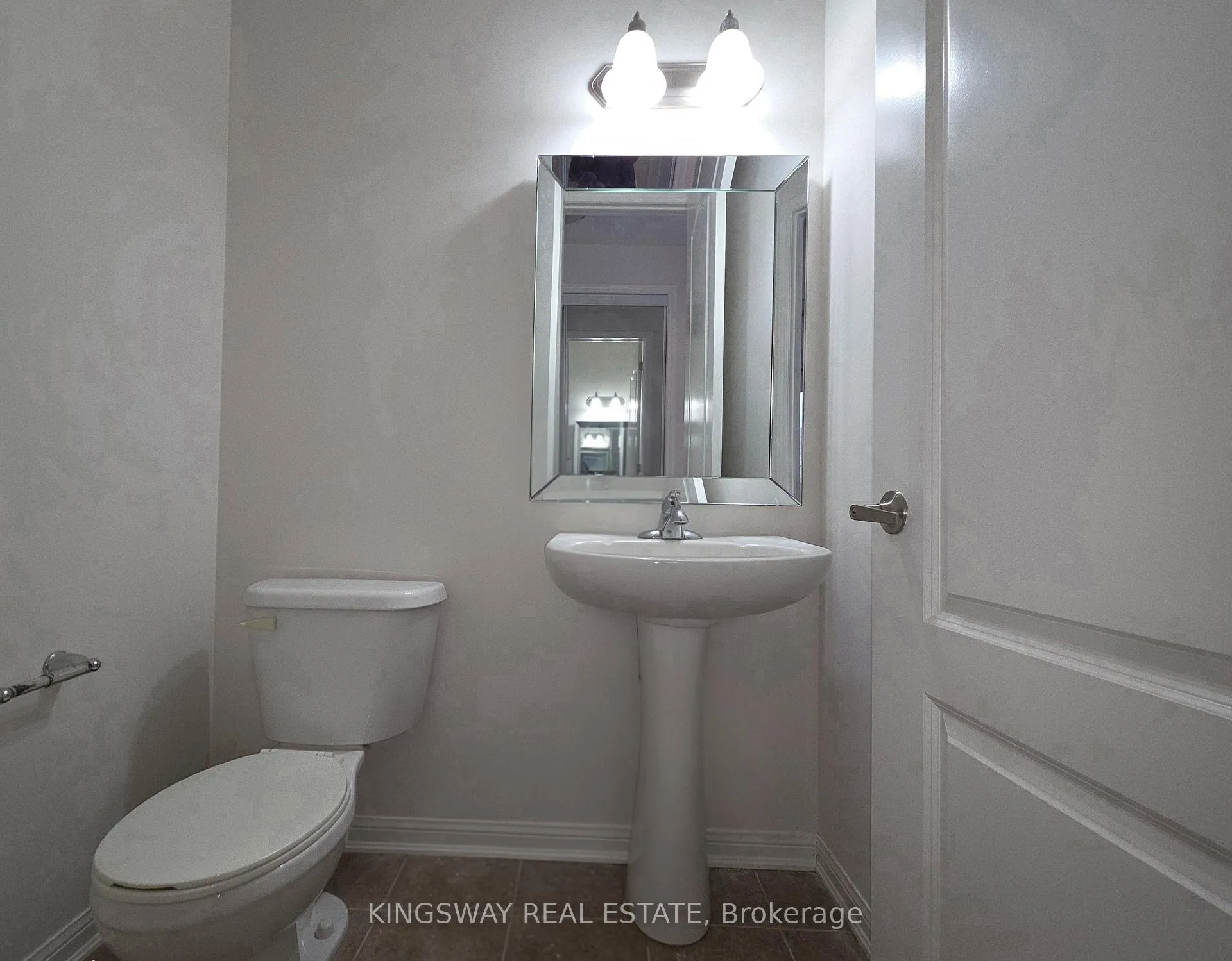 Photo 29 of 469 Tyrone Crescent, Milton, Willmott — HOMEH