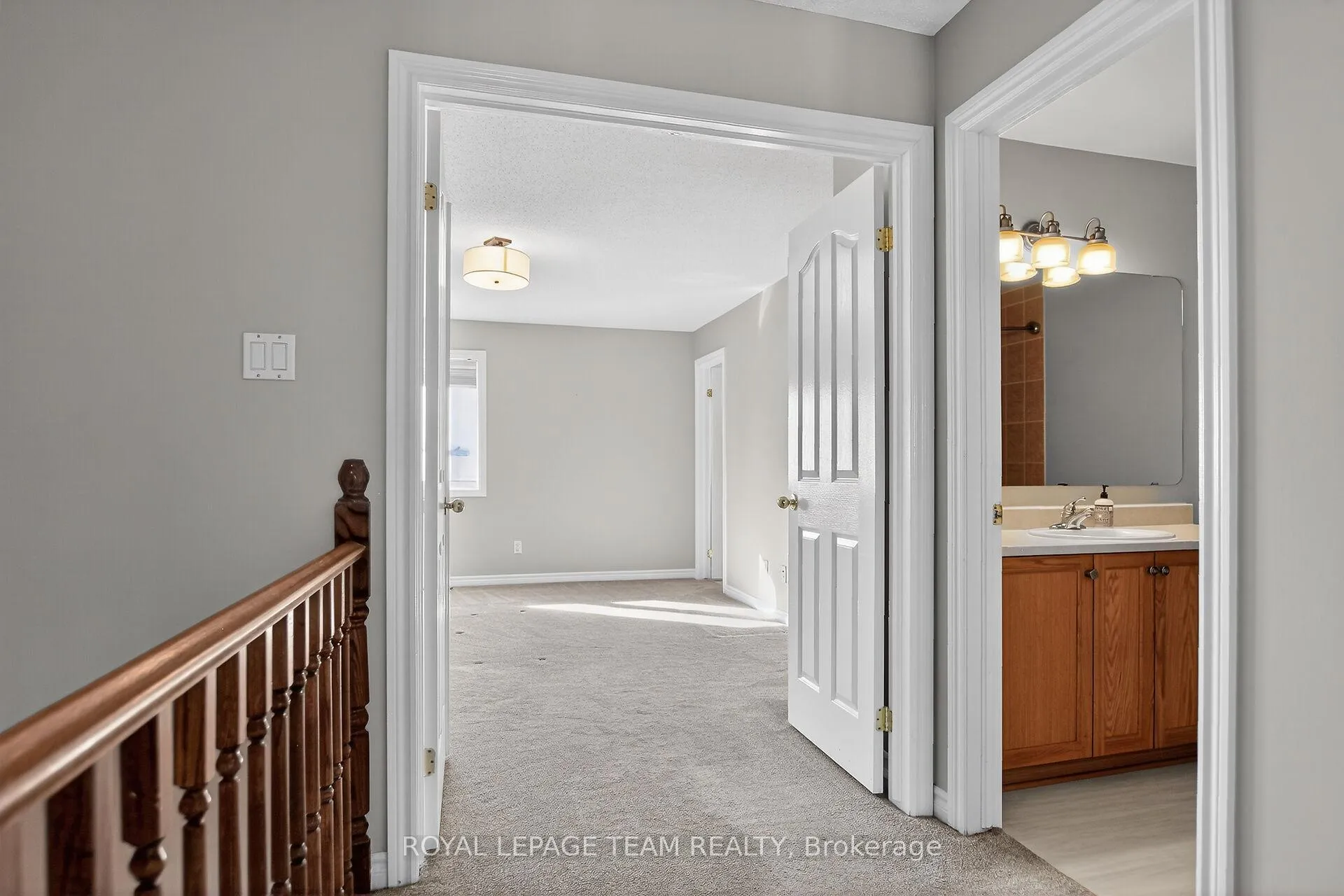 Photo 18 of 48 Saddlesmith Circle, Ottawa, Kanata - Emerald Meadows/Trailwest — HOMEH