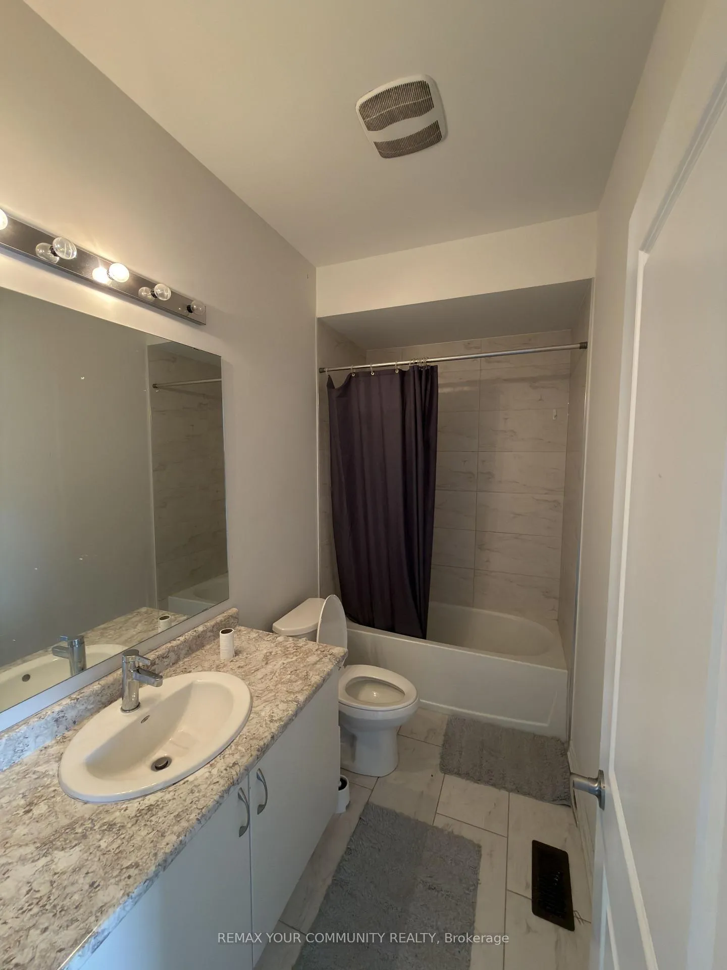 Photo 10 of Unit Upper, 54 Minnock Street, Caledon, Rural Caledon — HOMEH