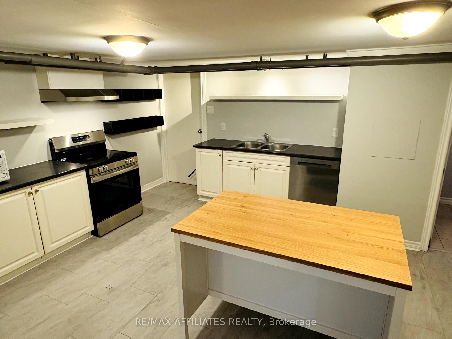 Photo 3 of Unit 3, 320 Laurier Avenue E, Ottawa, Sandy Hill — HOMEH