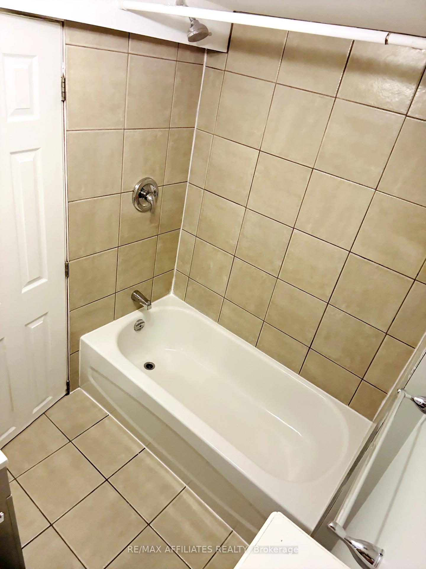 Photo 5 of Unit 3, 320 Laurier Avenue E, Ottawa, Sandy Hill — HOMEH