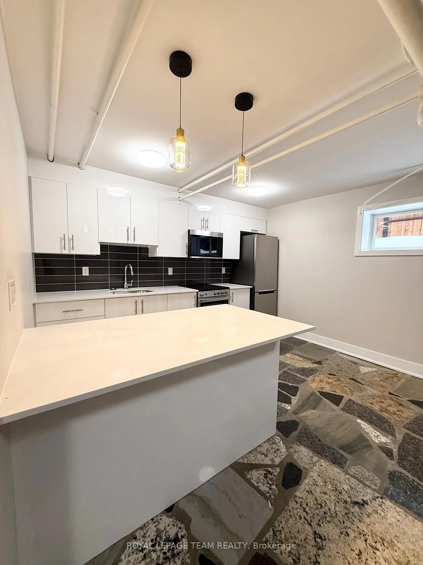 Photo 7 of Unit 15 A, 325 Cooper Street, Ottawa, Ottawa Centre — HOMEH