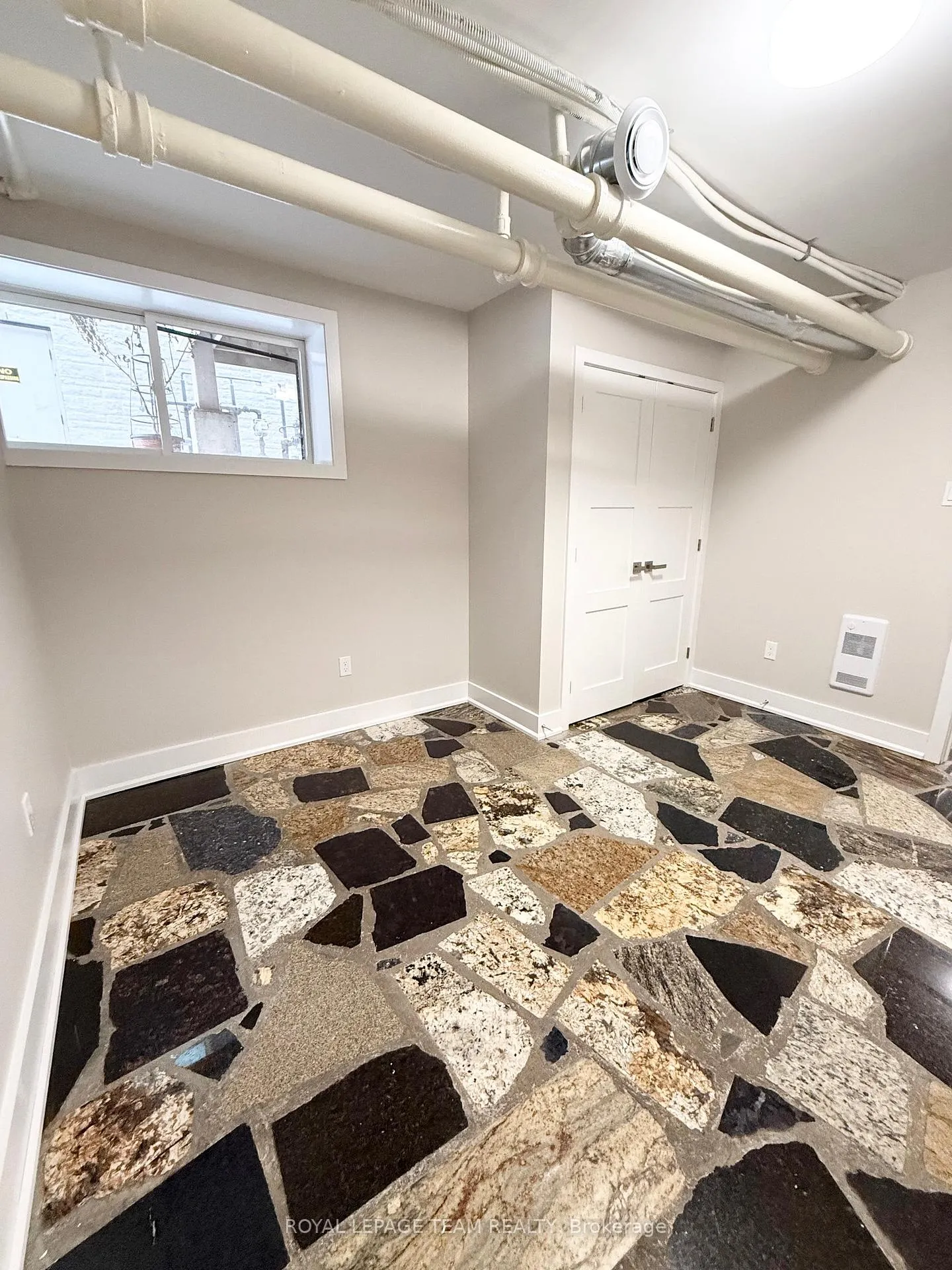 Photo 11 of Unit 15 A, 325 Cooper Street, Ottawa, Ottawa Centre — HOMEH