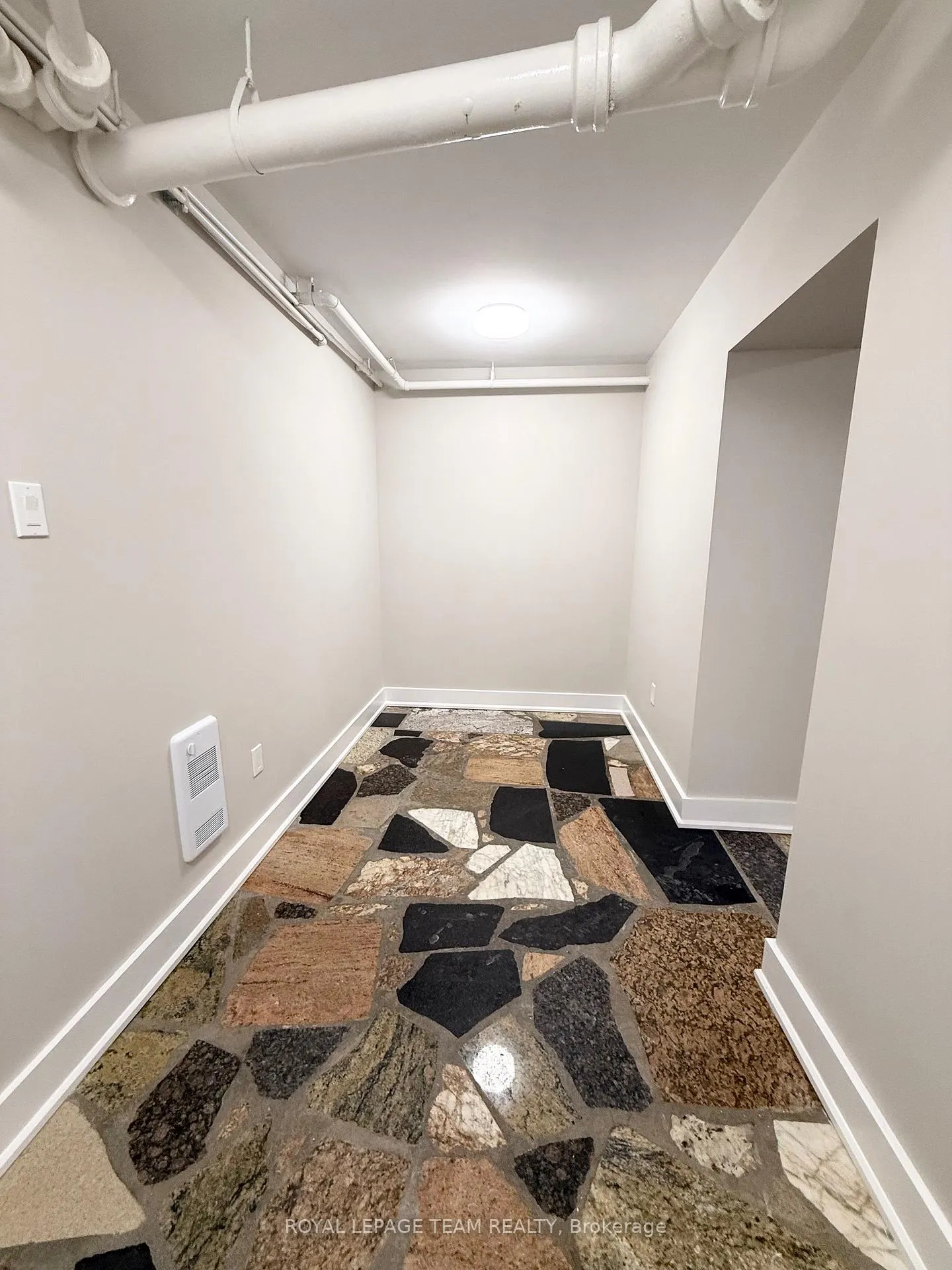 Photo 12 of Unit 15 A, 325 Cooper Street, Ottawa, Ottawa Centre — HOMEH