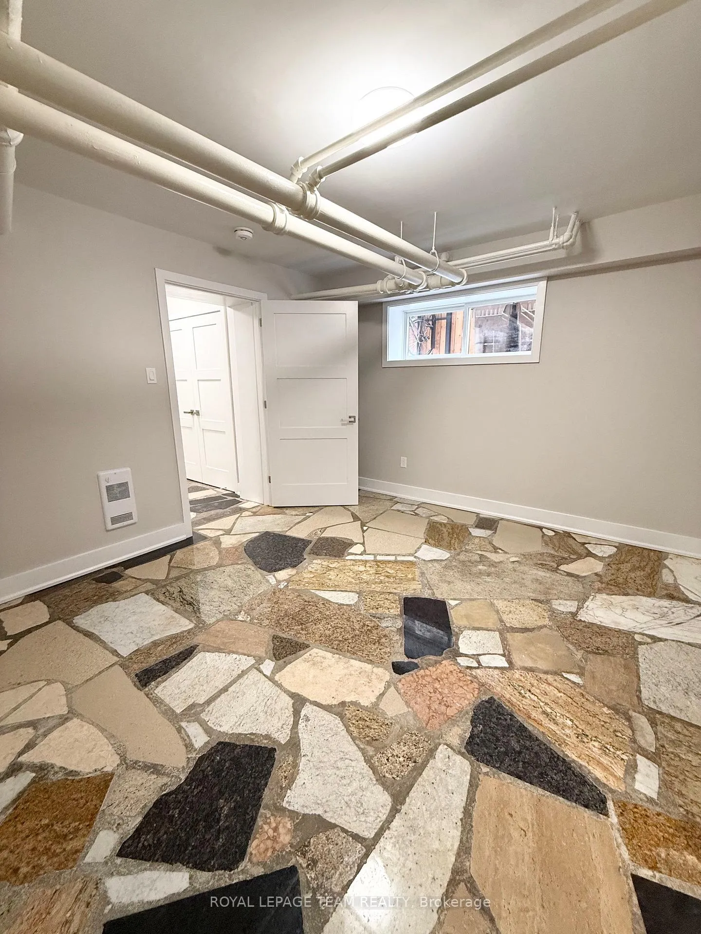 Photo 14 of Unit 15 A, 325 Cooper Street, Ottawa, Ottawa Centre — HOMEH