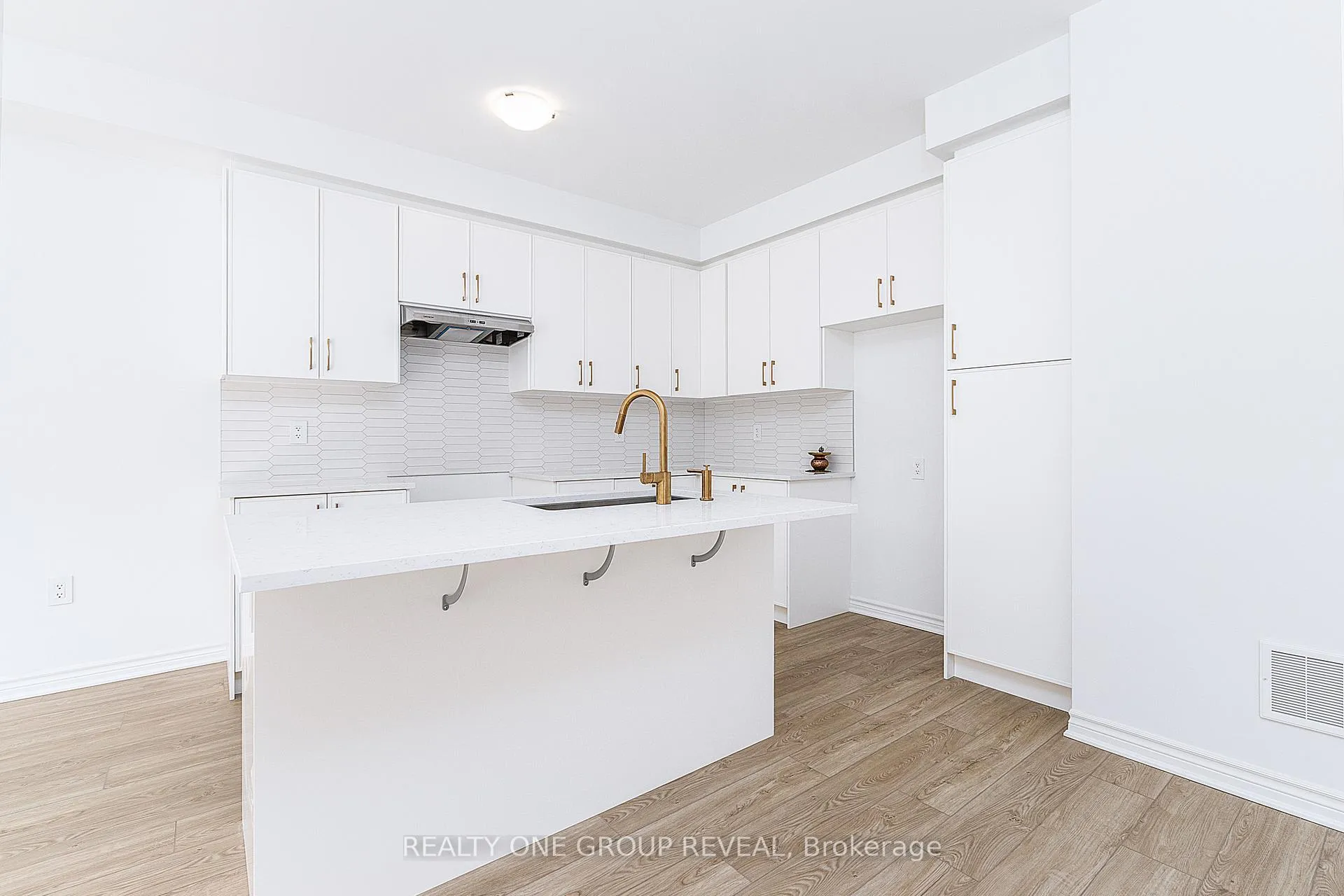 Photo 9 of 1735 Mineral Springs Way, Pickering, Rural Pickering — HOMEH