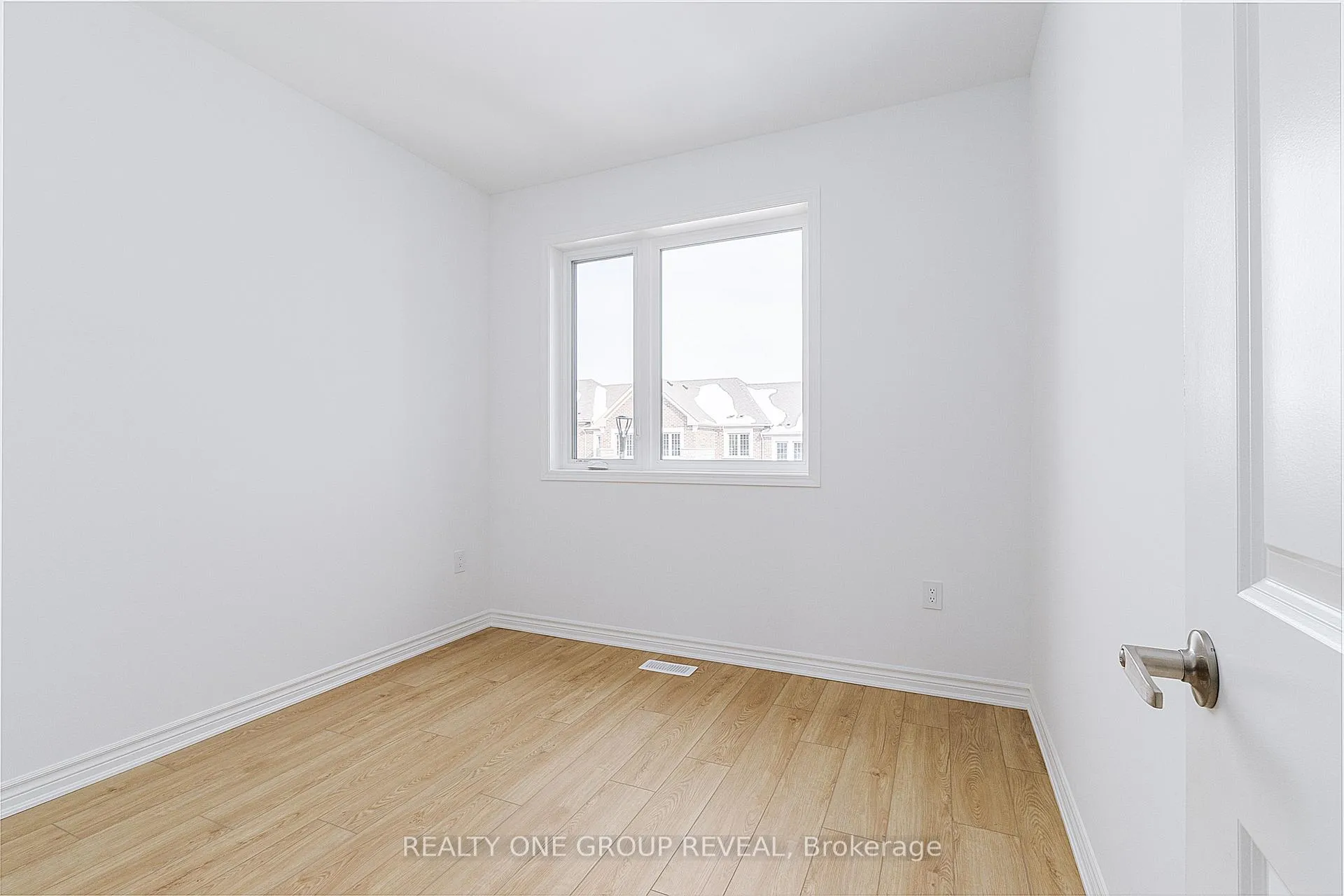 Photo 15 of 1735 Mineral Springs Way, Pickering, Rural Pickering — HOMEH