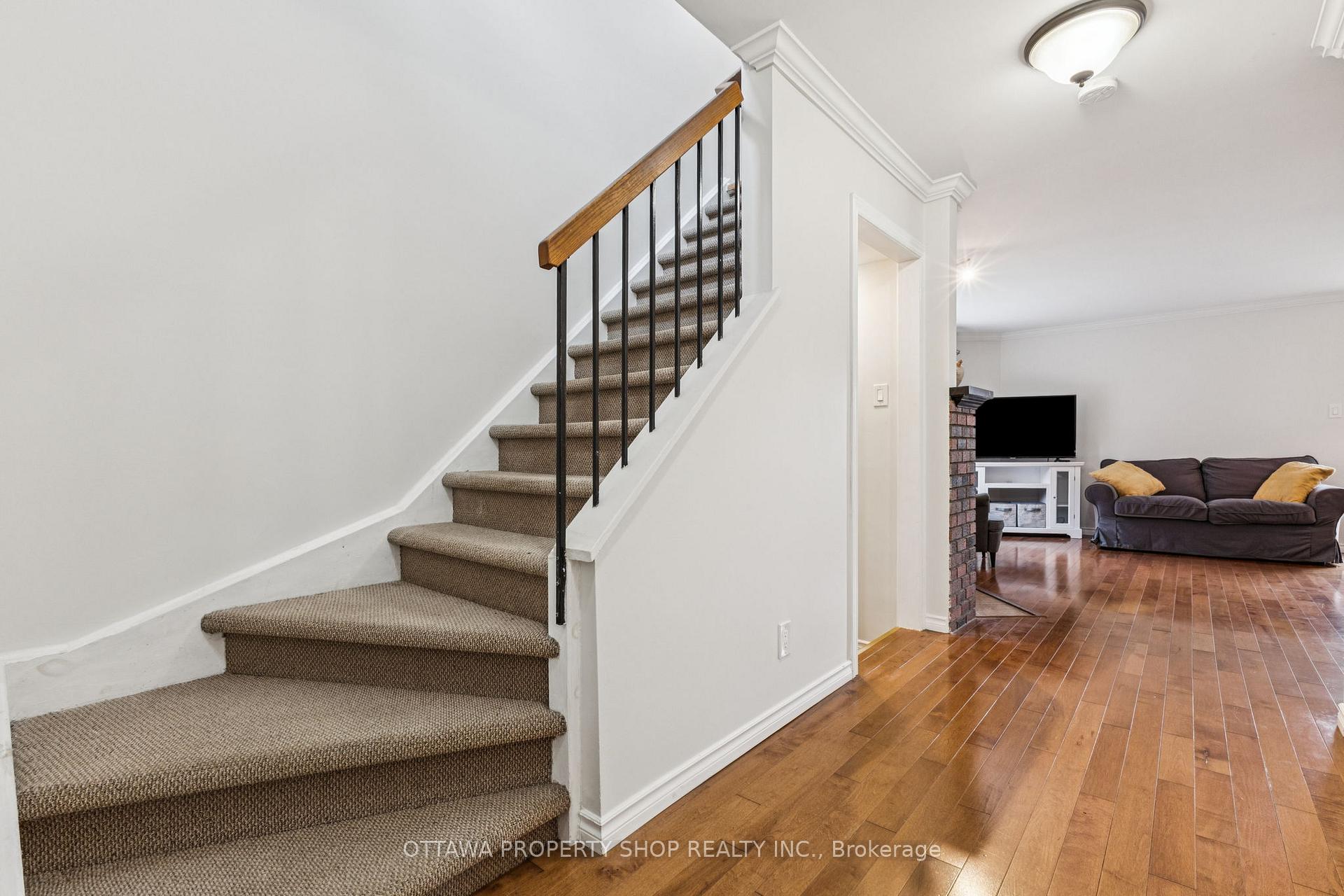 Photo 6 of 67 Gentle Gate Crescent, Ottawa, Hunt Club Park/Greenboro — HOMEH